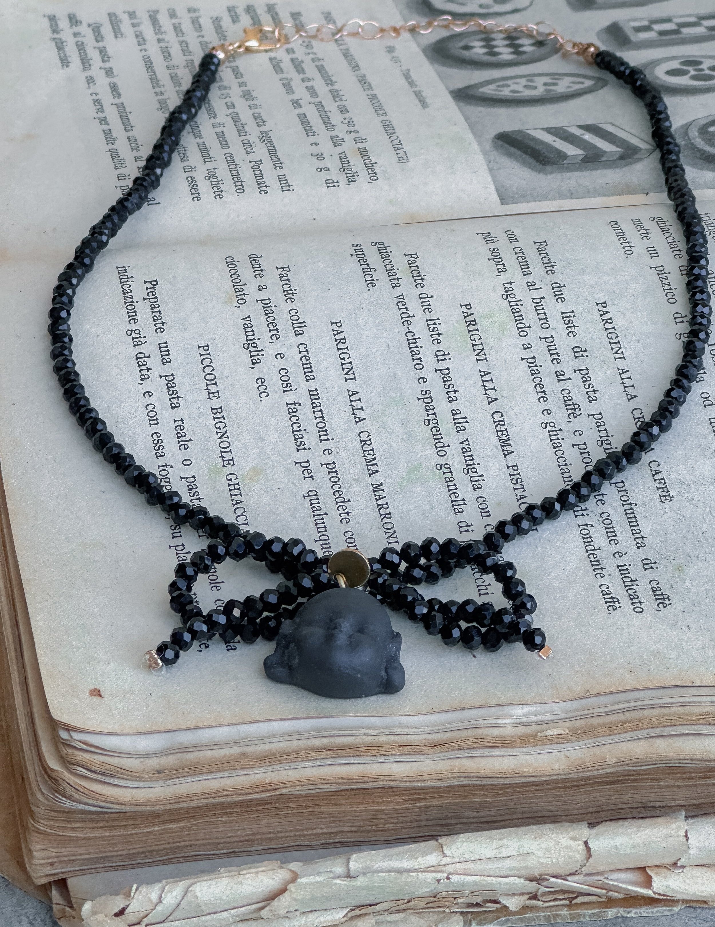 Zoedro-orecchini-BabyPop-collana-nero_05.jpg