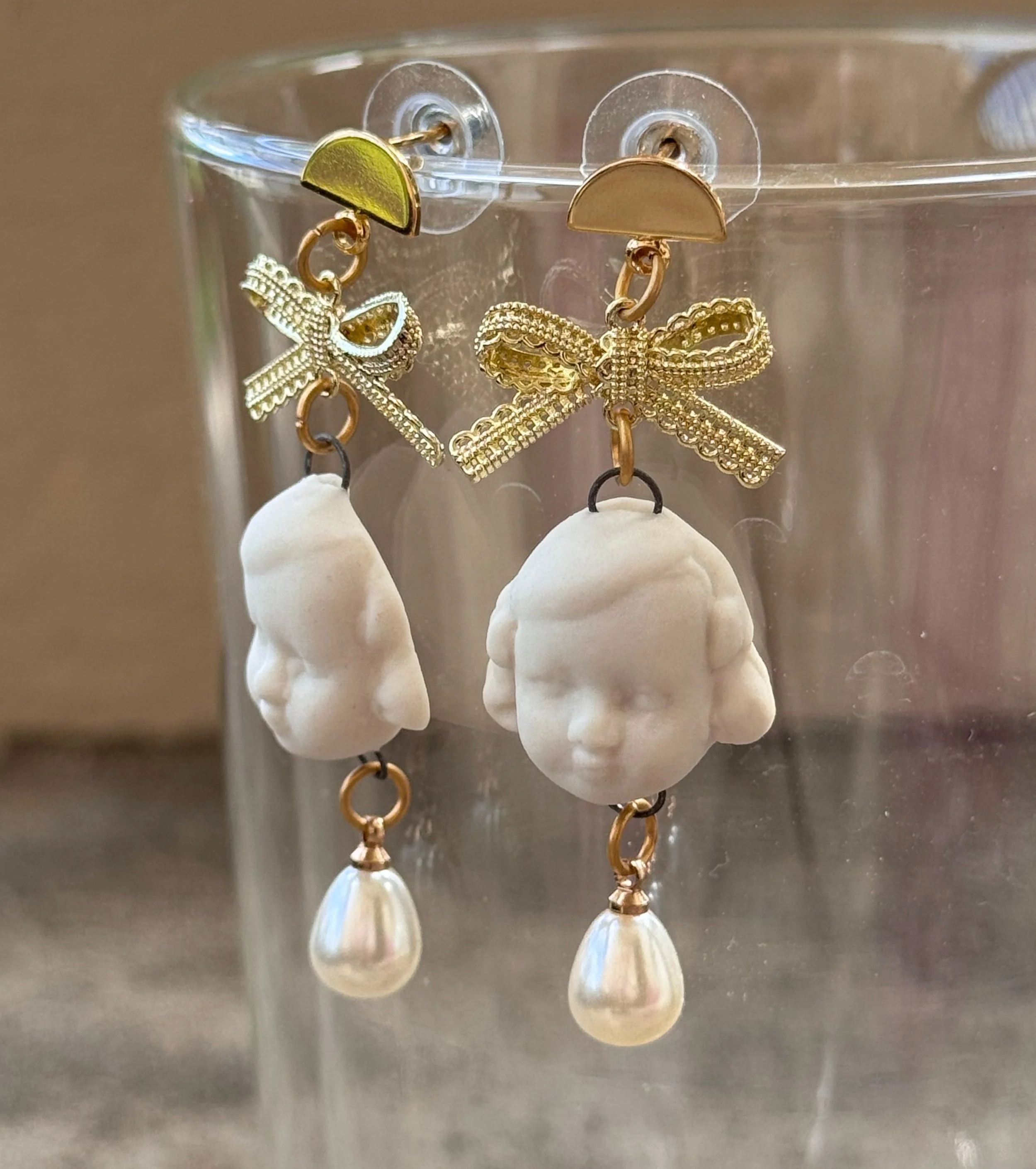 Zoedro-orecchini-BabyPop-pendenti-bianco_01.jpg