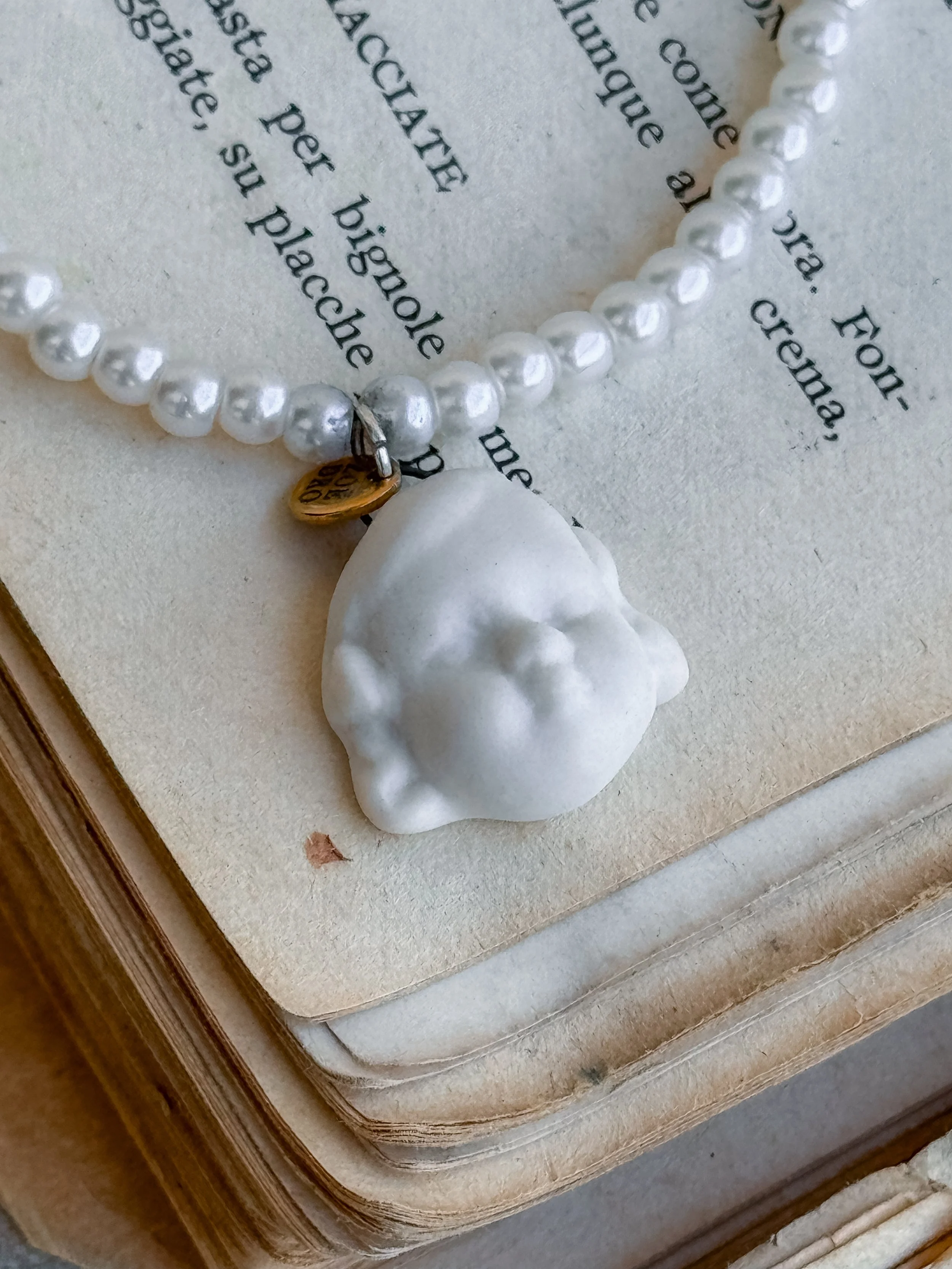 Zoedro-orecchini-BabyPop-collana-bianco_08.JPG
