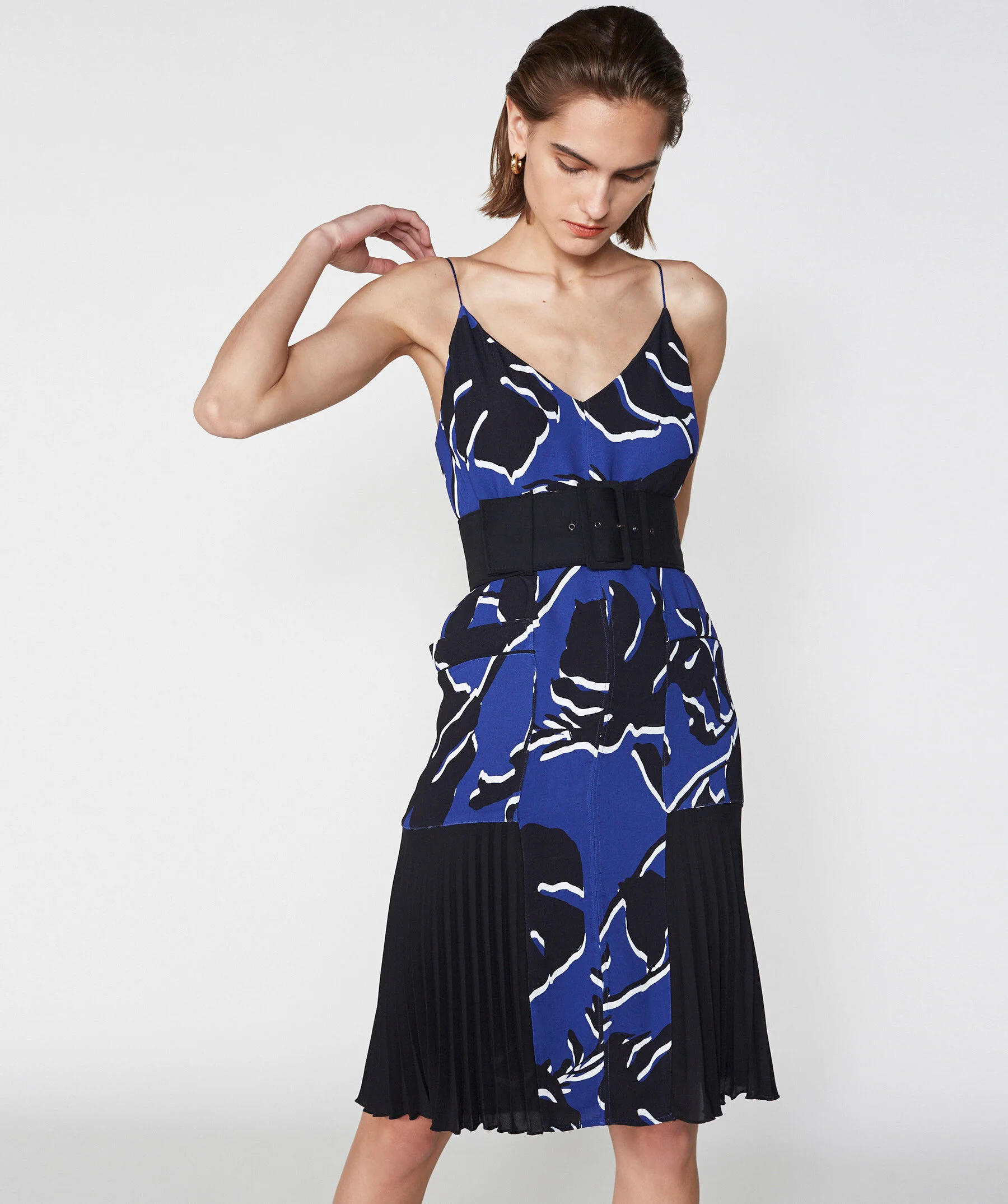 OUTLINE_RESORT_19_CAMDALE_DRESS_022.jpg