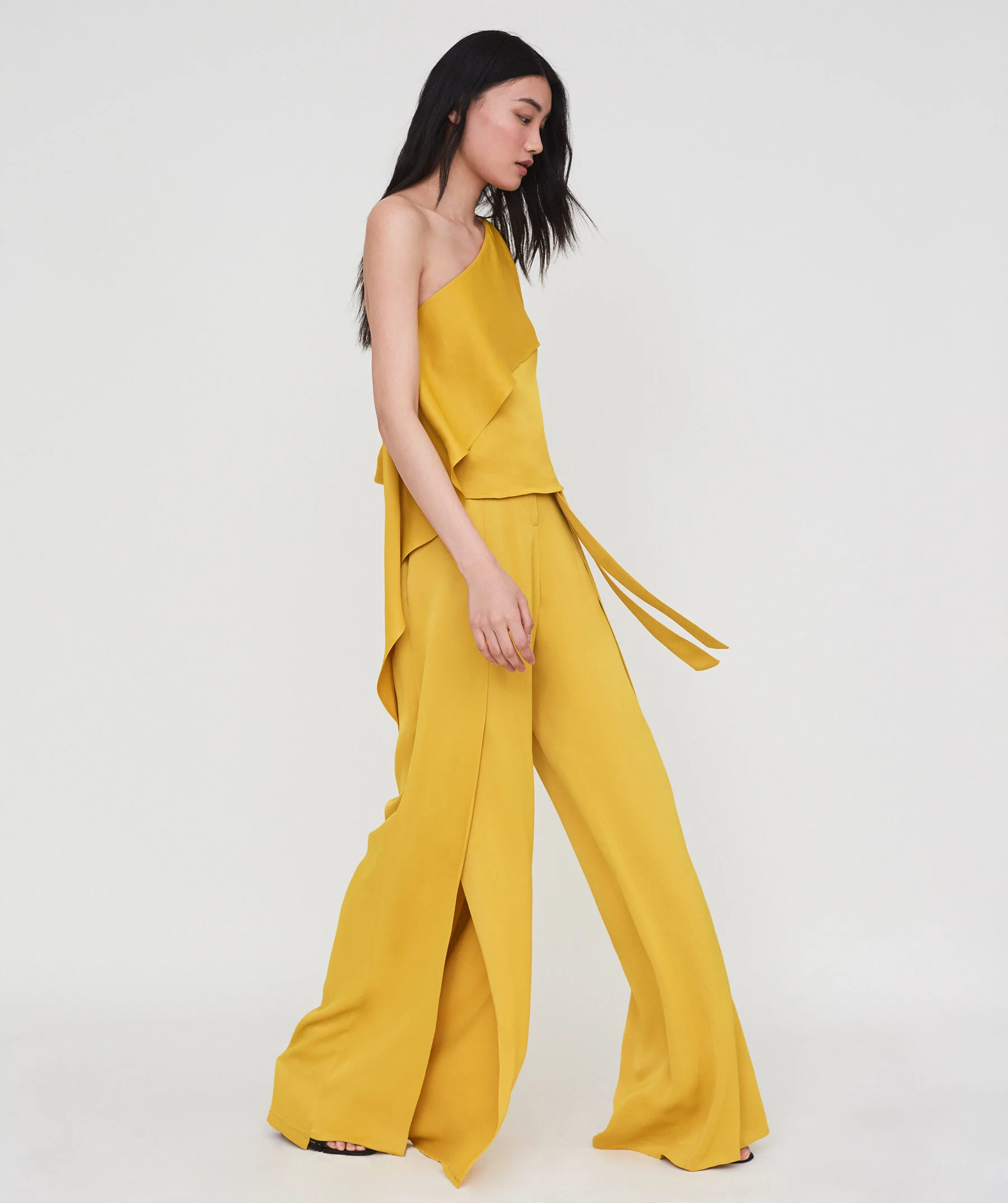 LANTERN_TOP_YELLOW_1820.jpg
