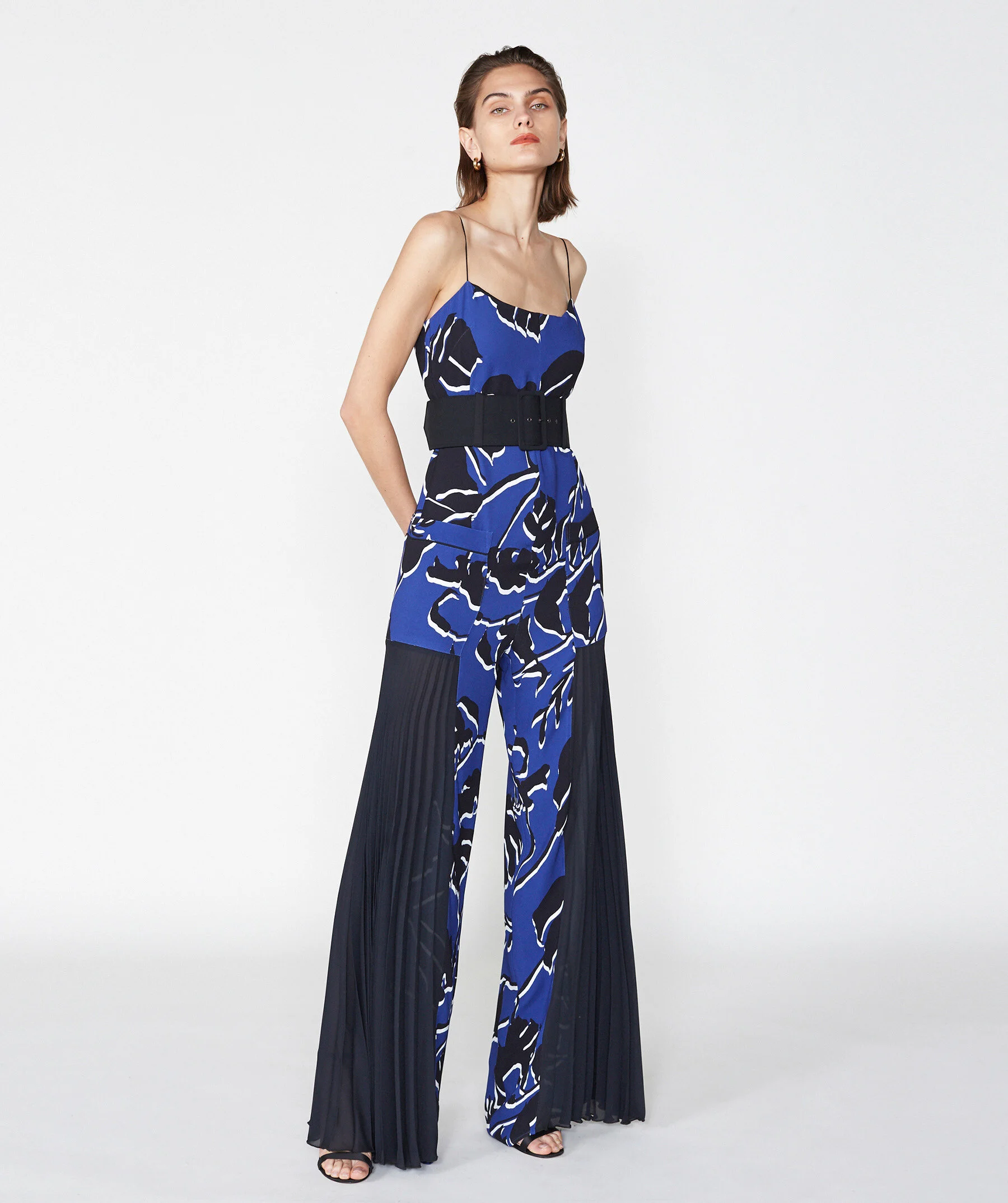 OUTLINE_RESORT_19_SWANFIELD_JUMPSUIT_018.jpg