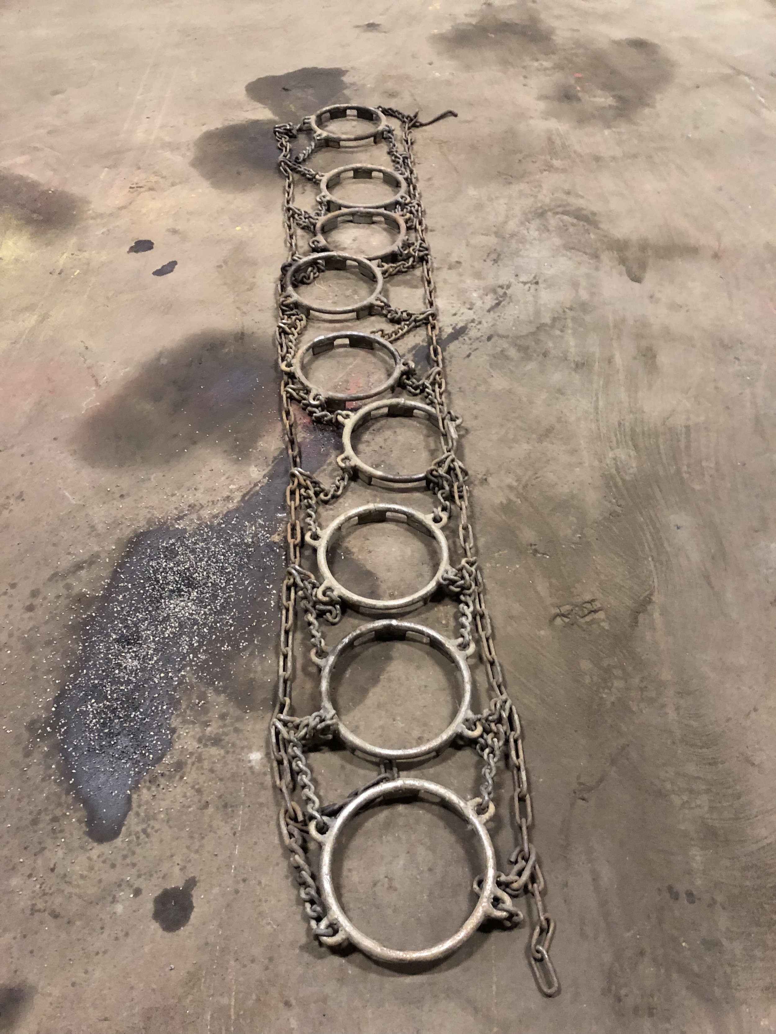 chains_115_x24_ring.jpg
