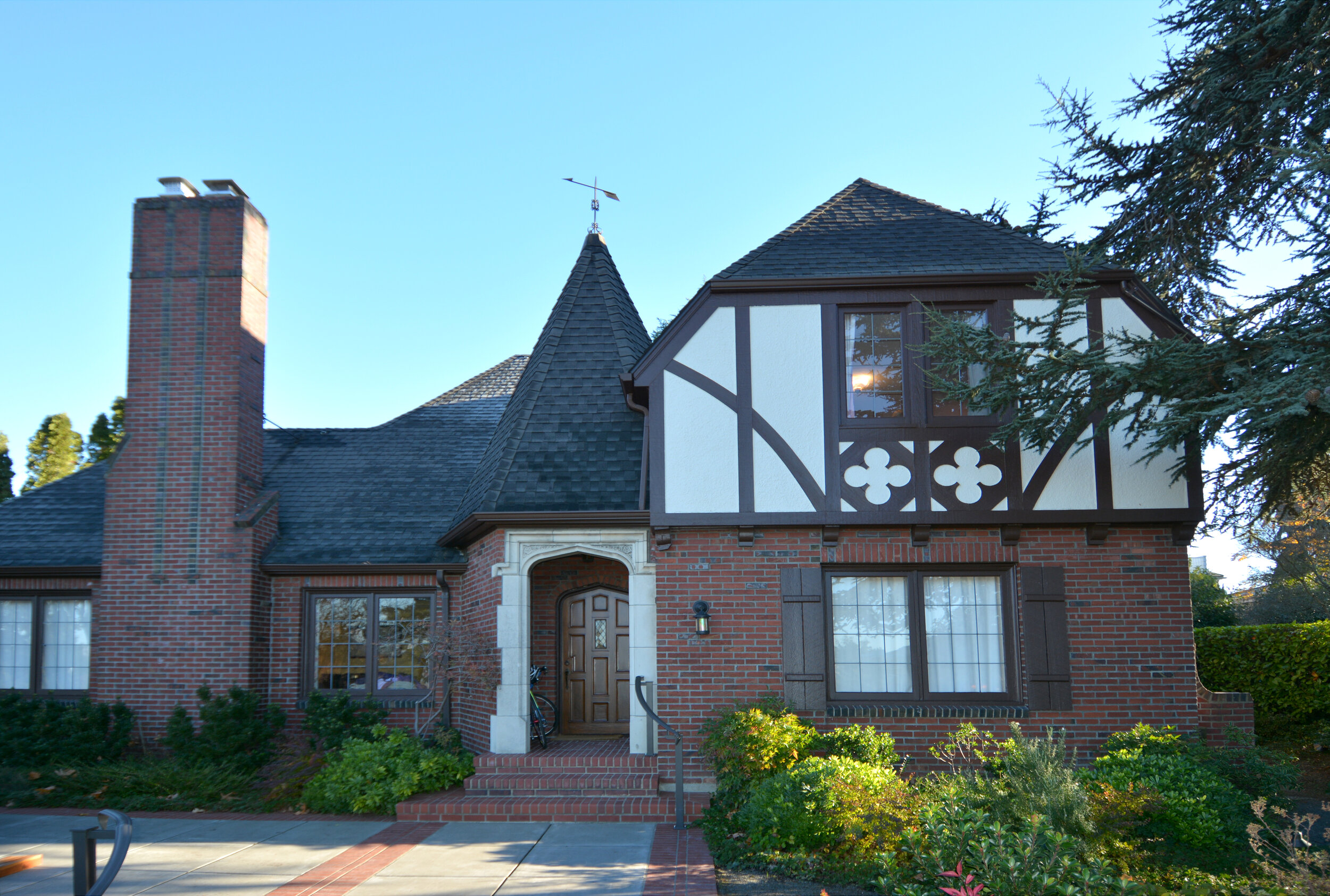 2 - Exterior Painting - Laurelhurst Tudor - DSC_5546.JPG