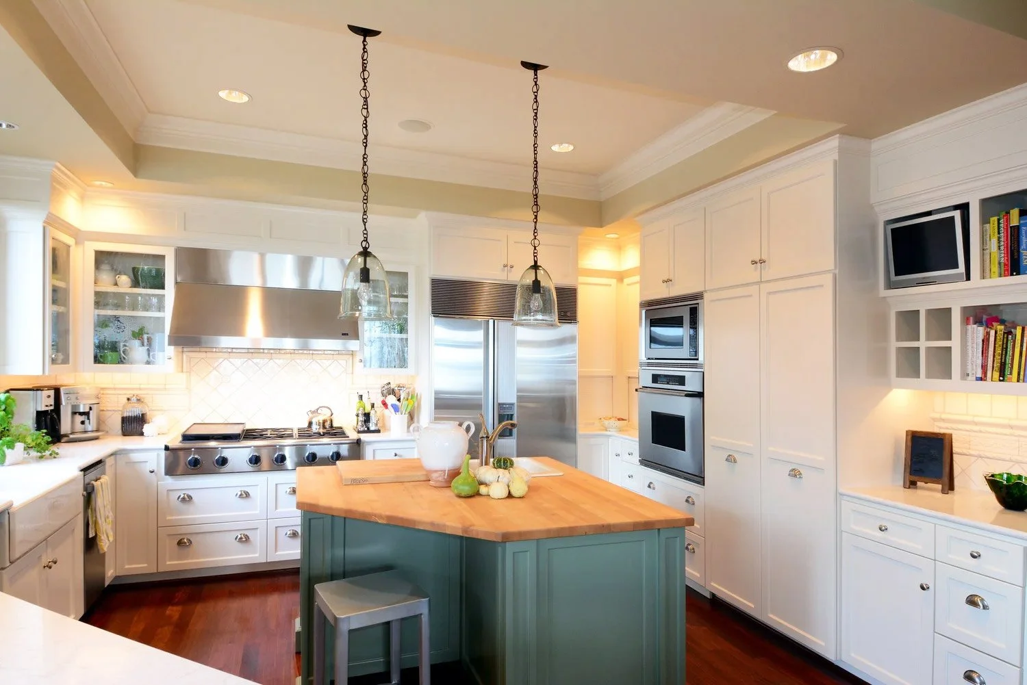 kitchen-cabinet.jpg