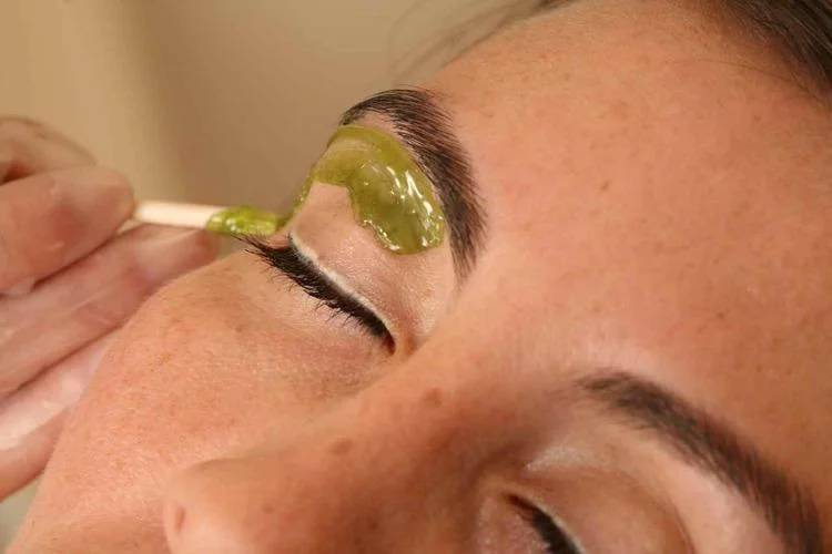 eyebrowwax.jpg