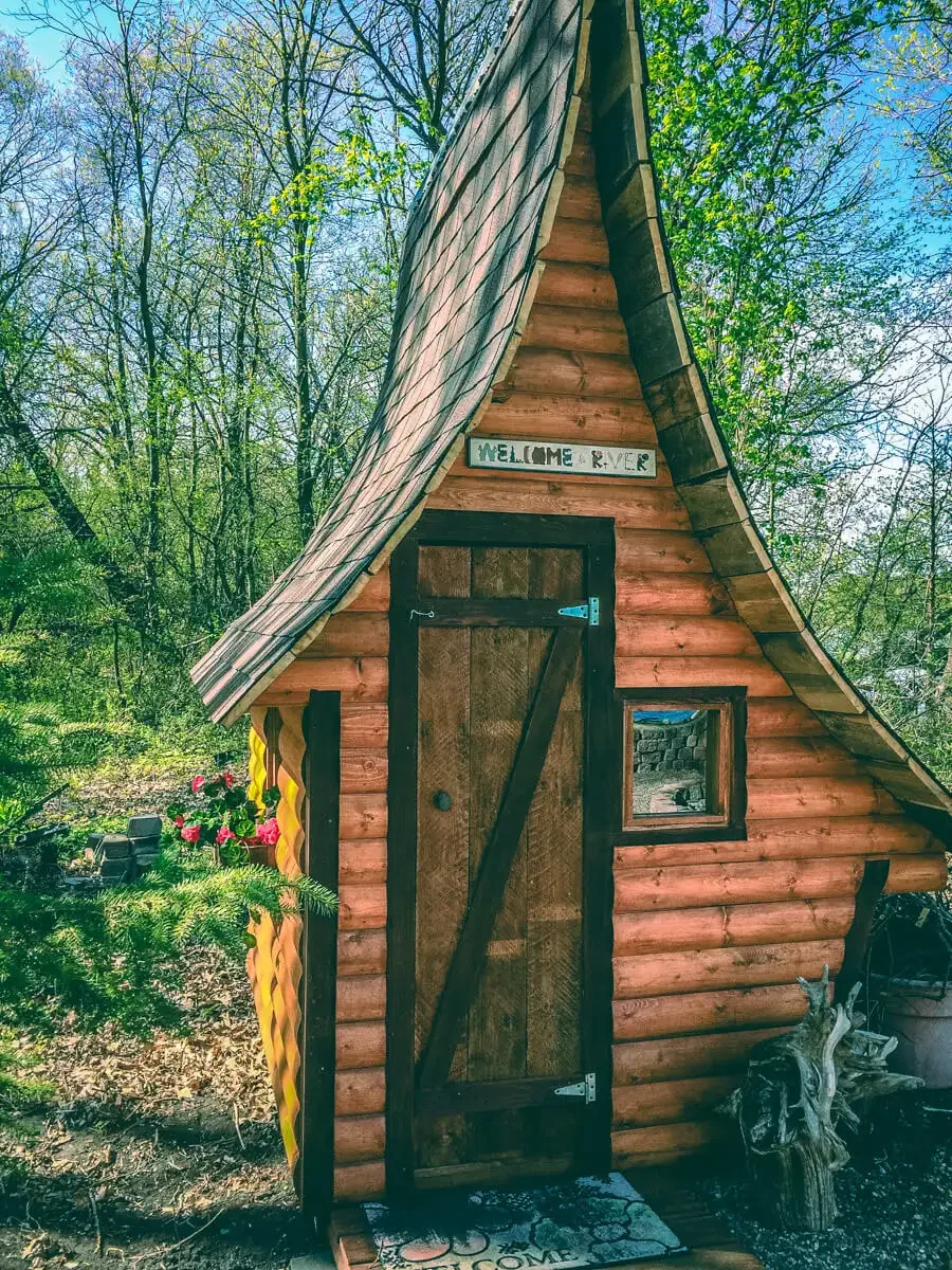 artistic-backyard-shed-minnesota.webp