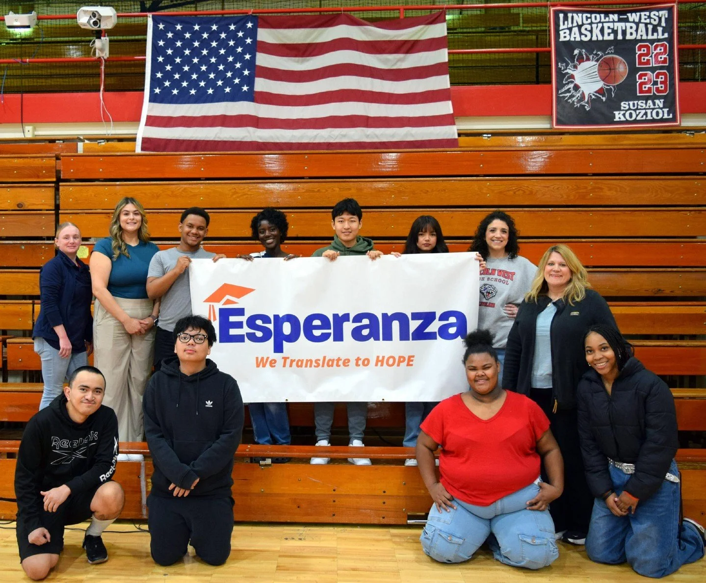 Grantee Spotlight: Esperanza, Inc.

Esperanza, Inc. received an Open Grant from the Martha Holden Jennings Foundation to support its Academic Success for Youth initiative&mdash;an innovative program designed to elevate academic achievement, leadershi