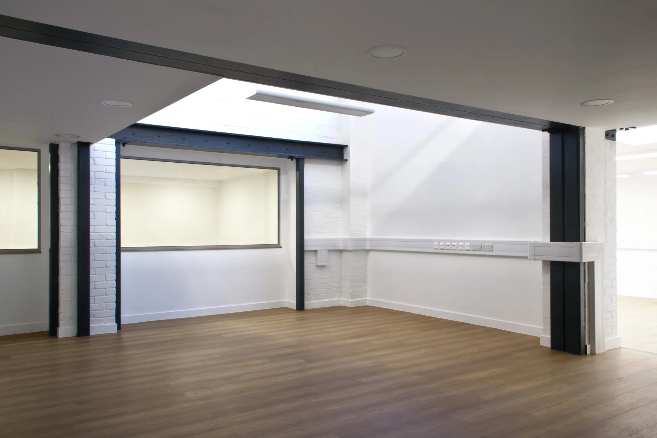 wilton studio_Cowleaze Office_Sara Moiola_01.jpg