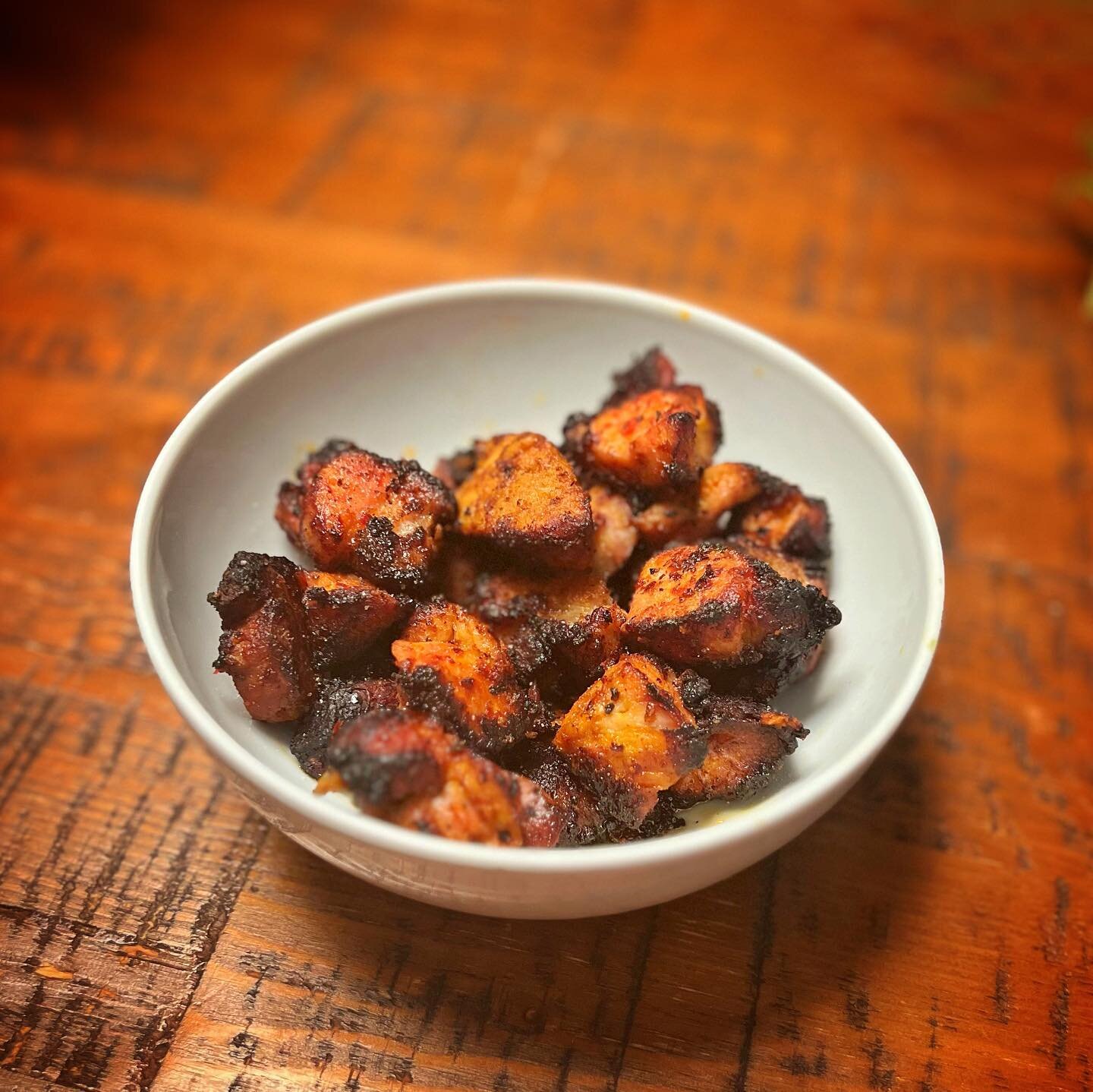 Grilled Crispy Korean Fried Gochujang Pork Bites
.
Protein: @butcherofdistinction
Grill: @webergrillsca G2
.
.
#lunch #weber #pork #yum #yummy #yumyum #homemade #eat #eatbetter #food #foodporn #recipe #sharefood #delicious #eating #foodpic #foodpics 