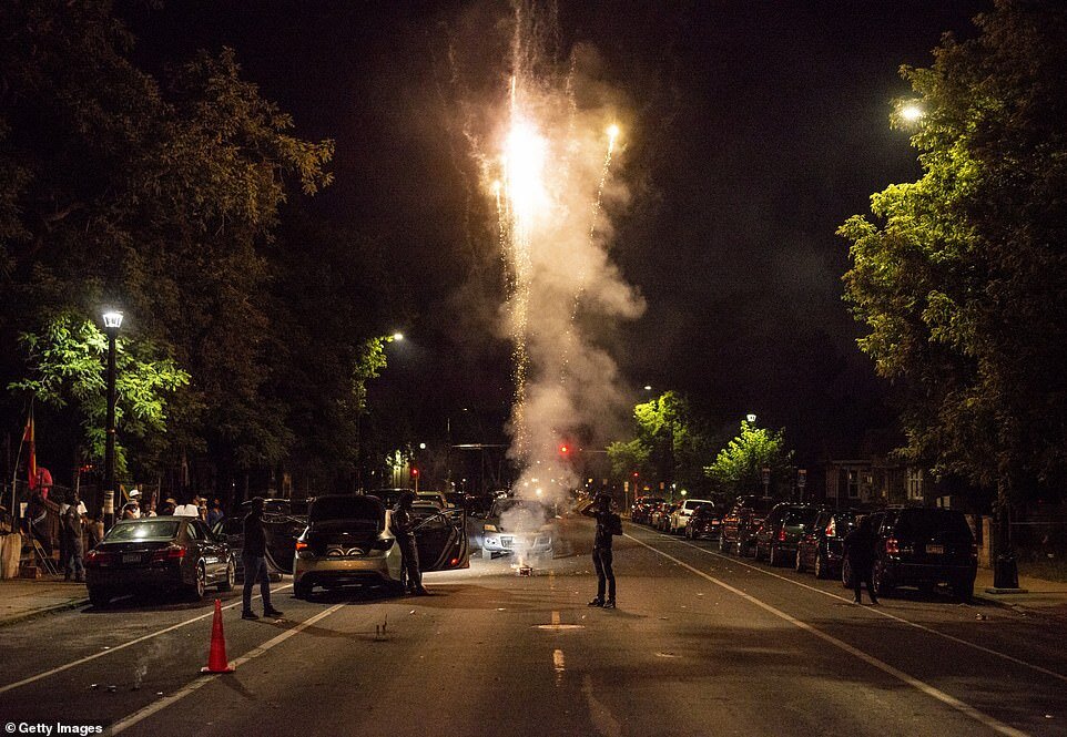 New York Street Fireworks_DailyMail4.jpg