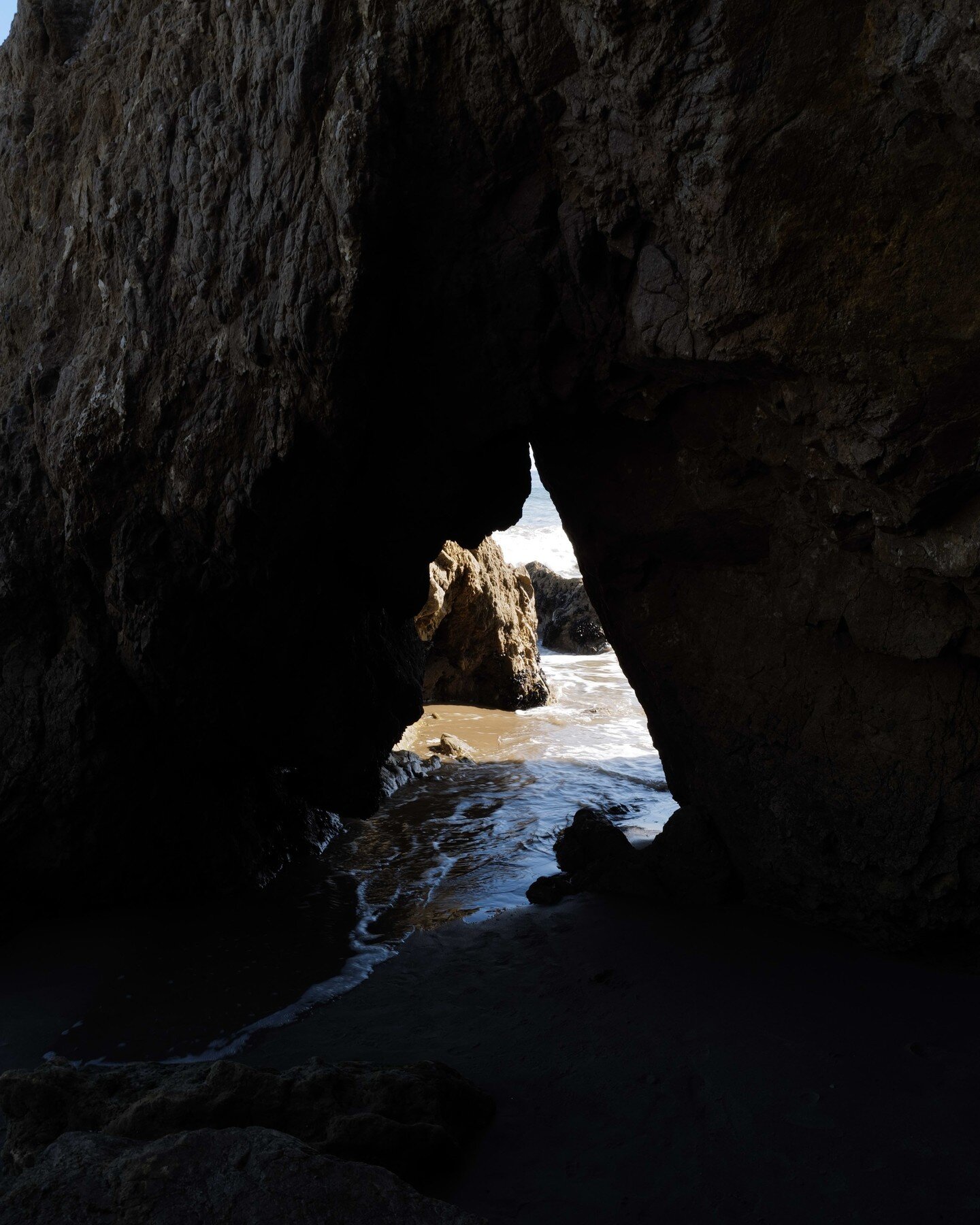 As we ambled across a rocky shoreline set along the crest of the Pacific Ocean we came across this small opening that met the water's edge: a small portal to thousands of miles of beautiful sea. 

Link in bio to read more about Chronologies.