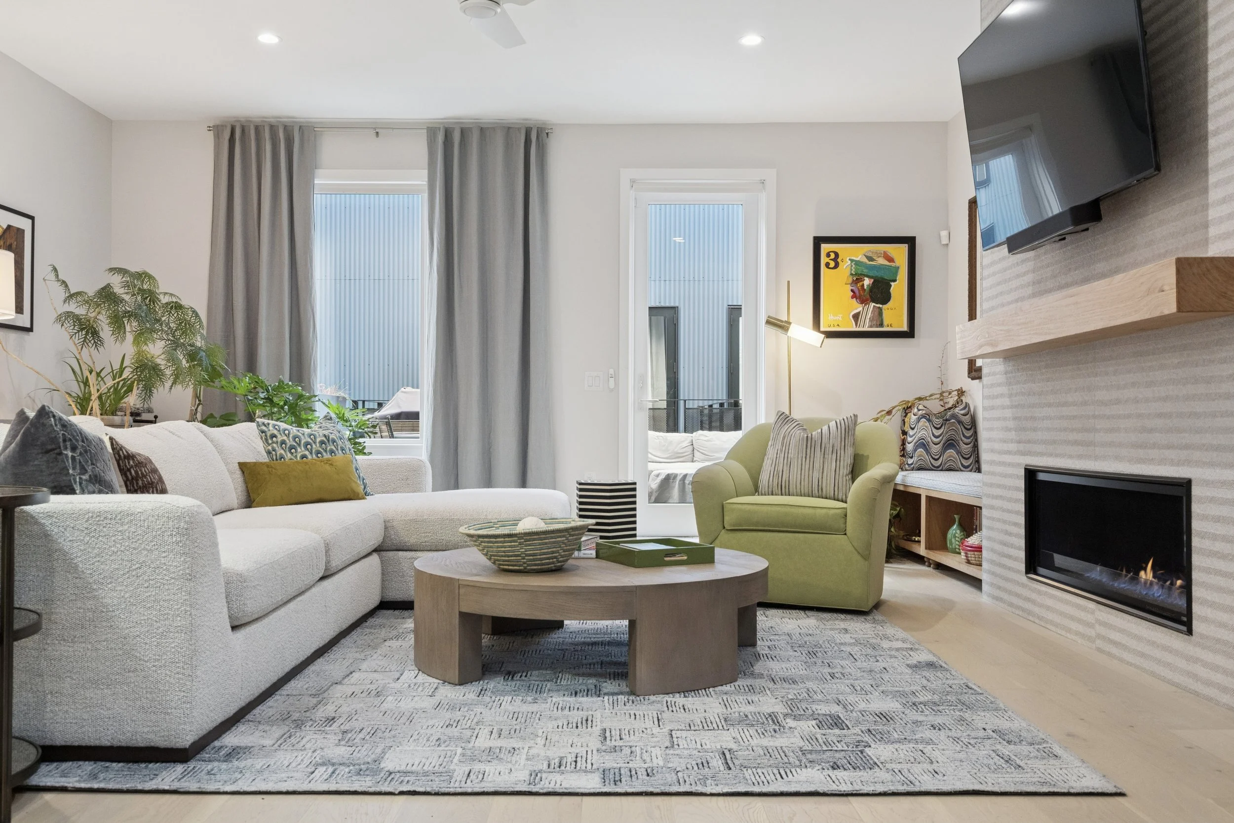 1754 Hope St_01 (1).jpg