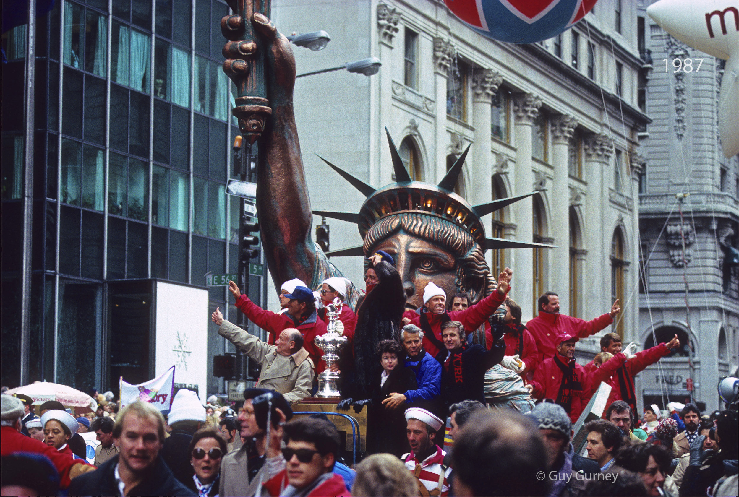 AM87-Americas_Cup-NYC_parade-01.jpg