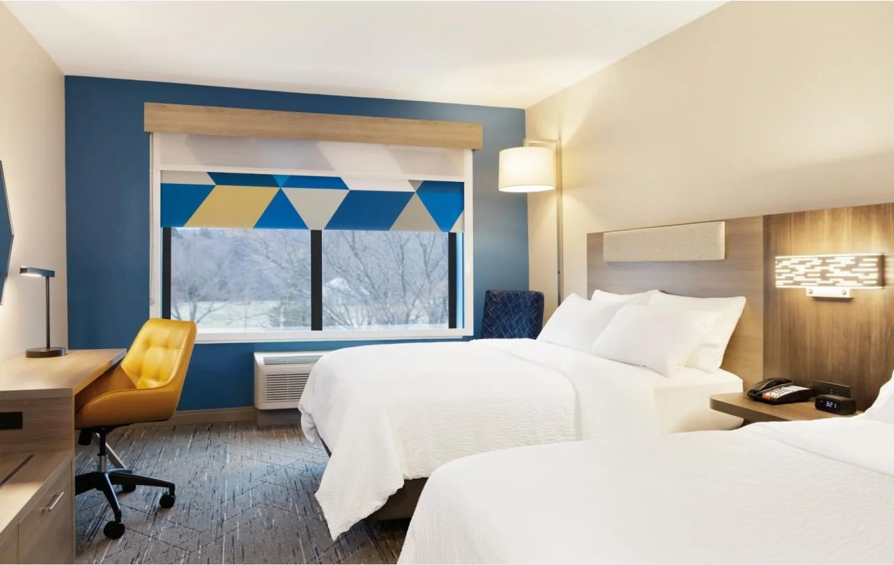 HIEX gold bedroom.JPG