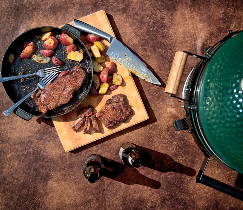 Cast-Iron-Skillet-EGG_Steak_top_v1_current.jpg