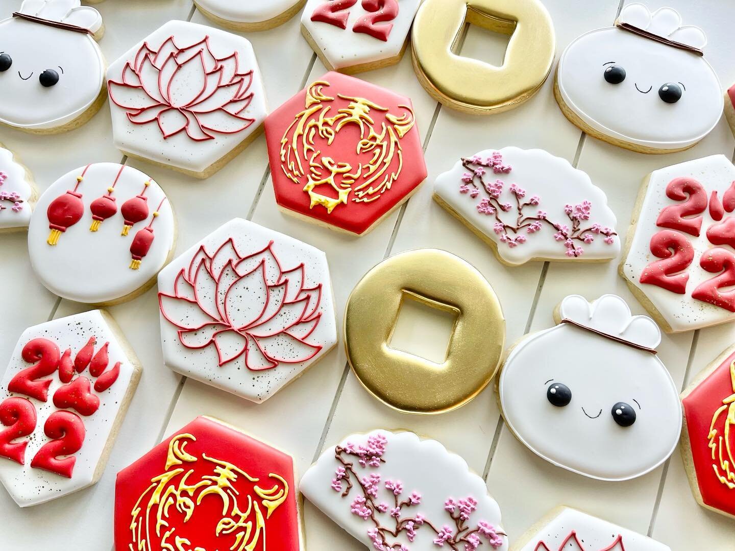 Happy Lunar New year🧧Year of the tiger 🐅 
.
.
.
#lunarnewyear #yearofthetiger #lunarnewyearcookies #sugarcookies #tampa #tampacookies #tampasugarcookies #tampabaker #tampabakery