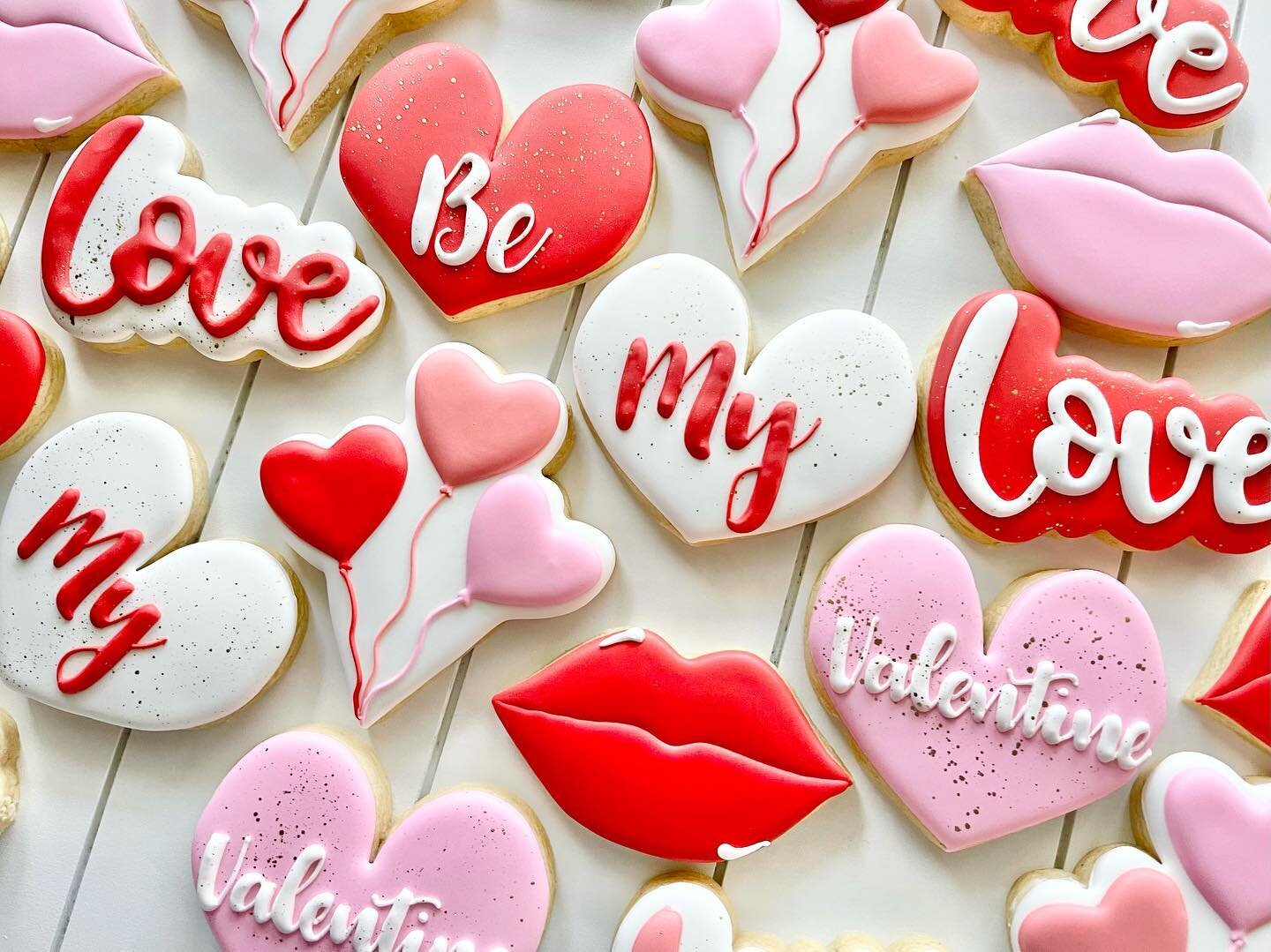 Very belated Valentine&rsquo;s Day post! ❤️❤️. I hope you all had an awesome V-day! 
.
.
.
.
.
#valentines #happyvalentinesday #valentinescookies #lips #redlips #sugarcookies #tampa #tampabay #tampacookies #tampasugarcookies #tampabaker #tampabakery 