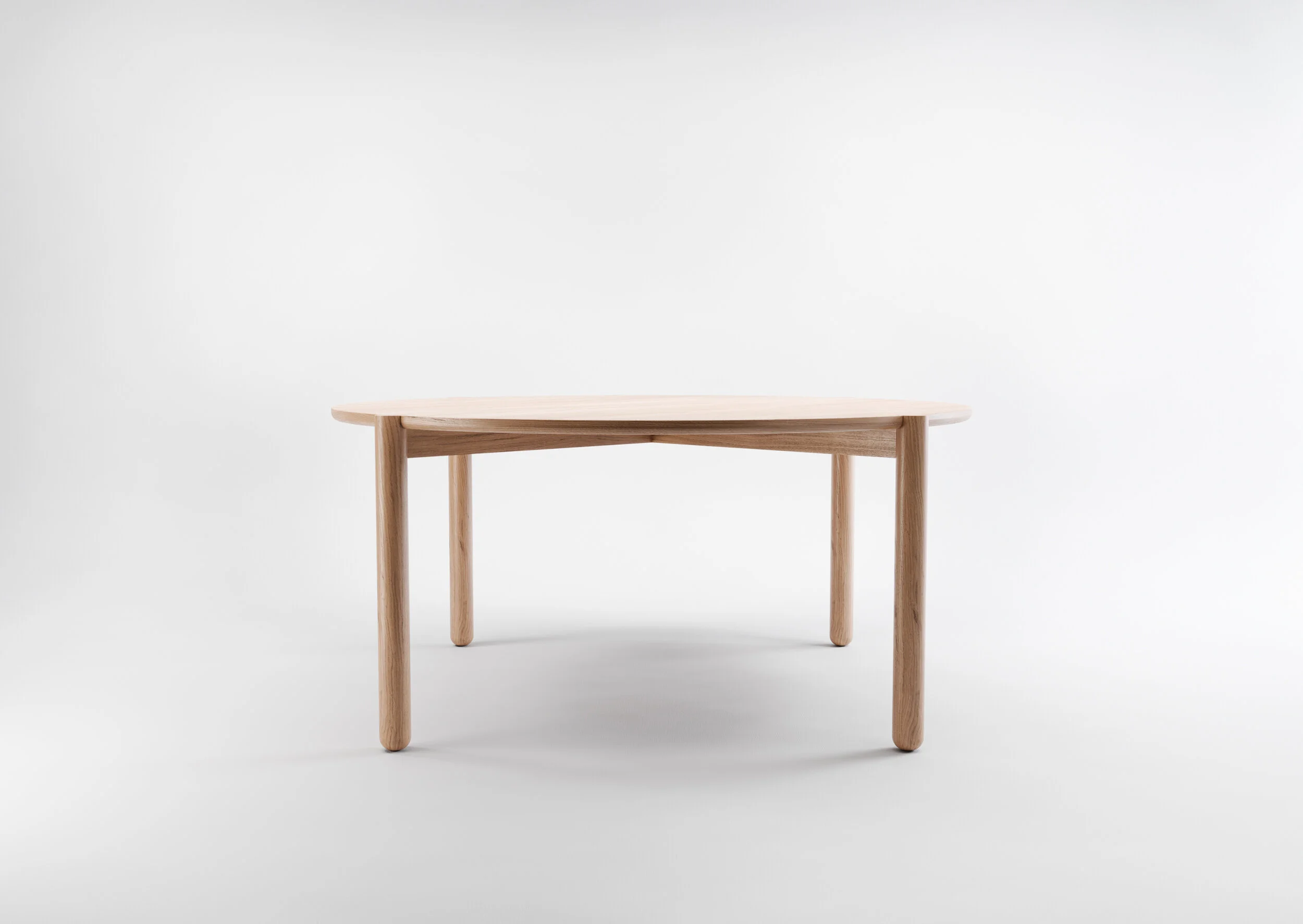 EVIS_Multitude Dining Table Oak_C001.jpg
