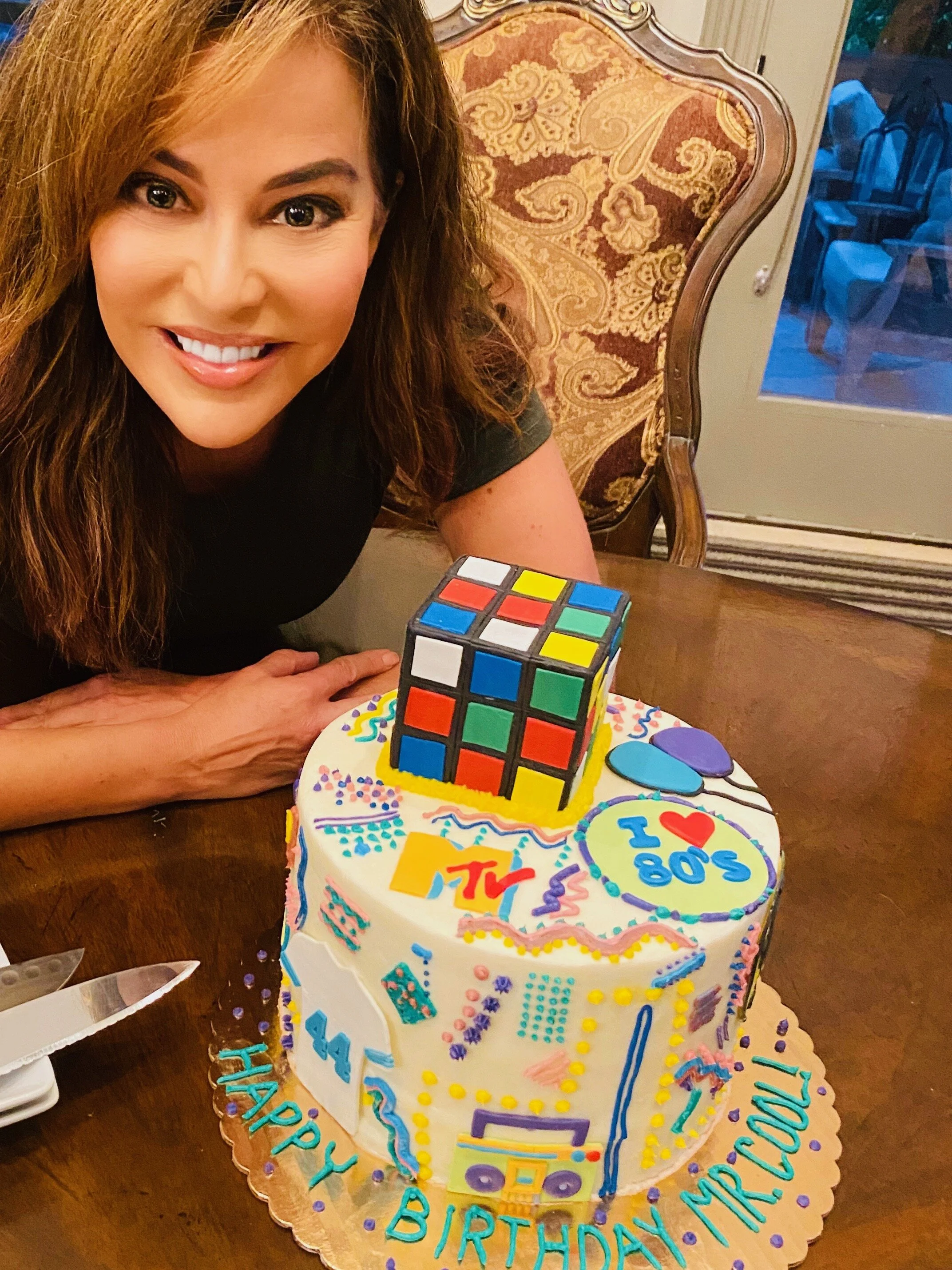Eighties surprise cake for Robin Meade