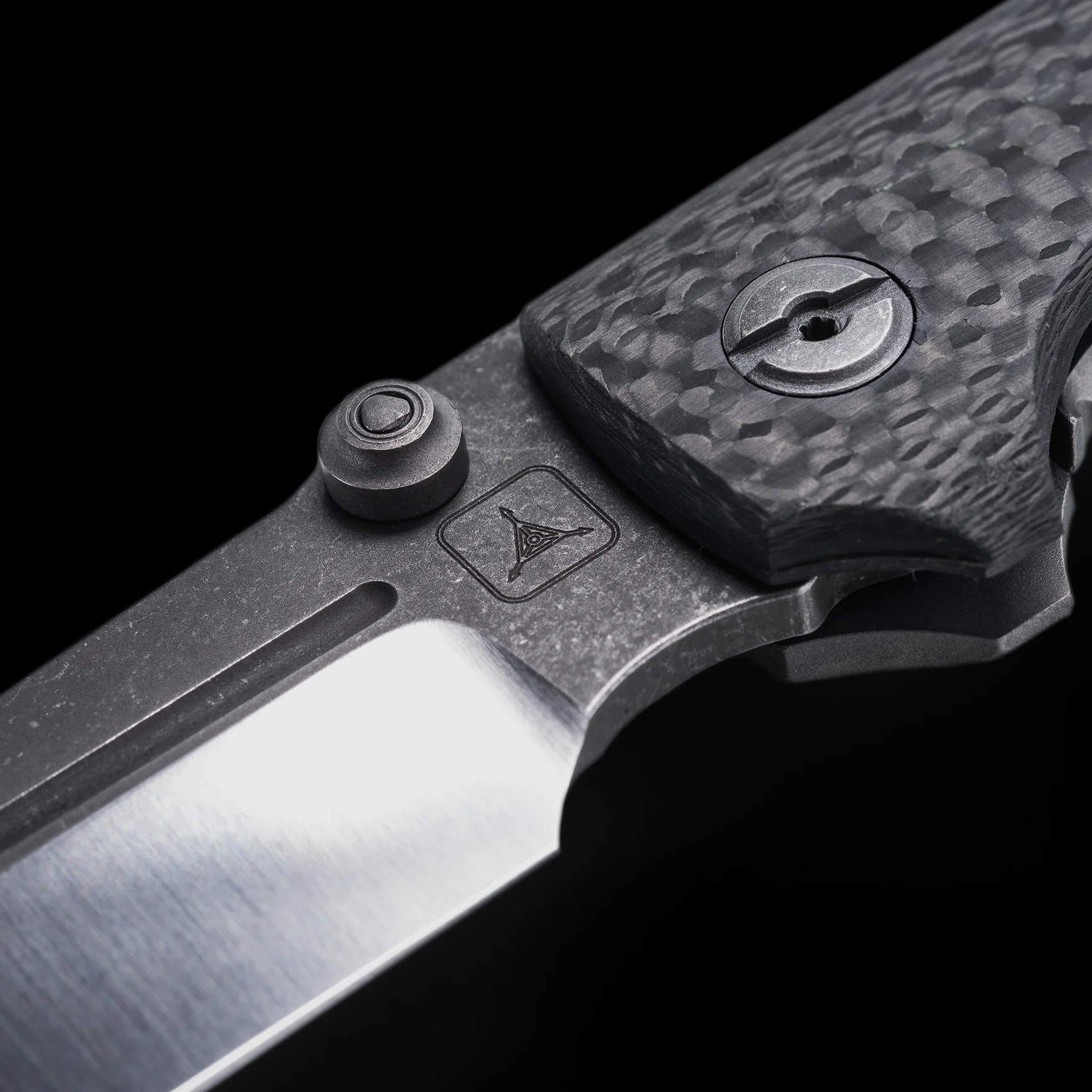 S15-DAUNTLESSMK4_CF_Blade2016_Detail4.jpg