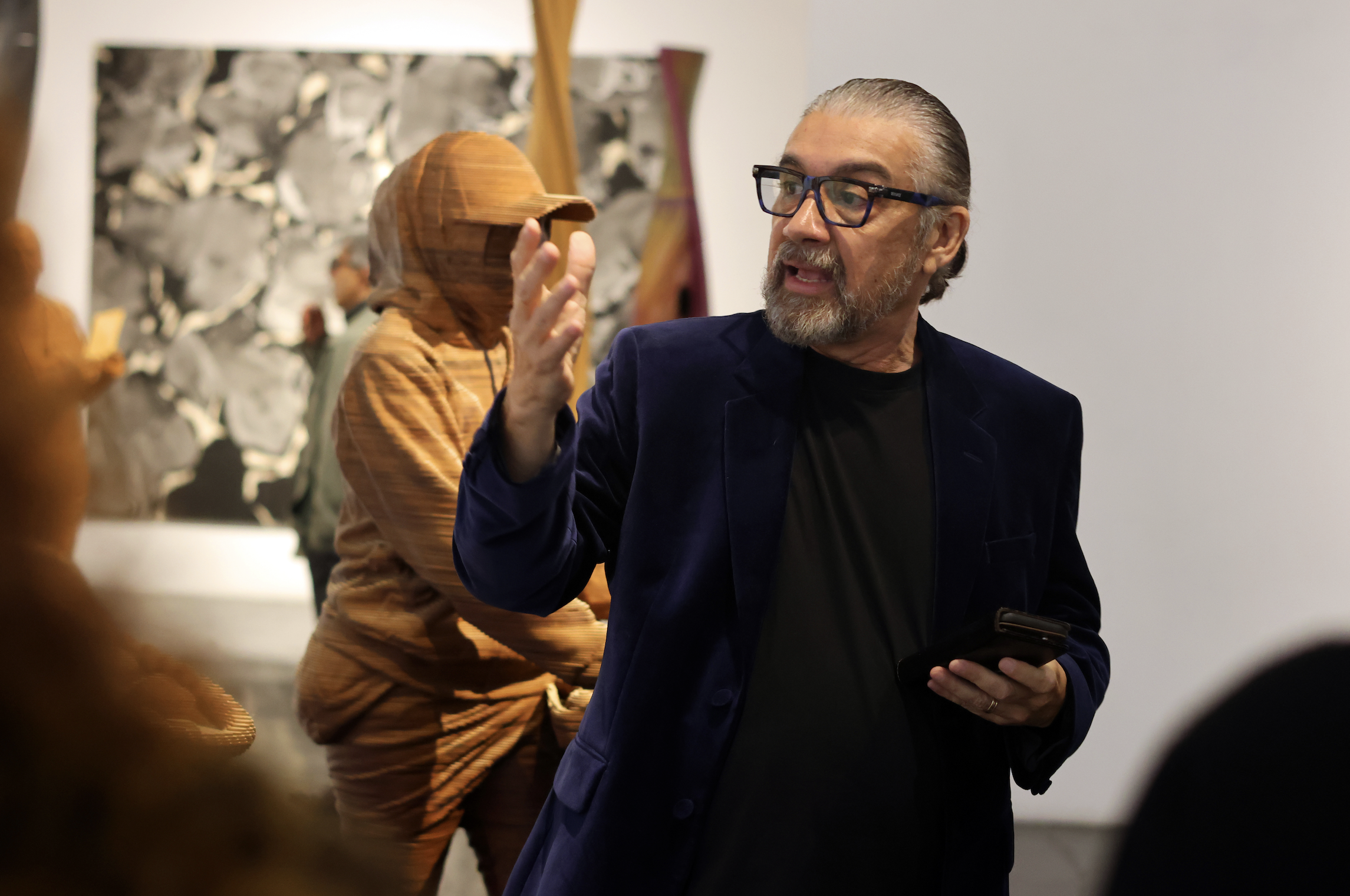 Guillermo Bert Artist Walk-through &amp; Book Singing with music guest Tom Hiel