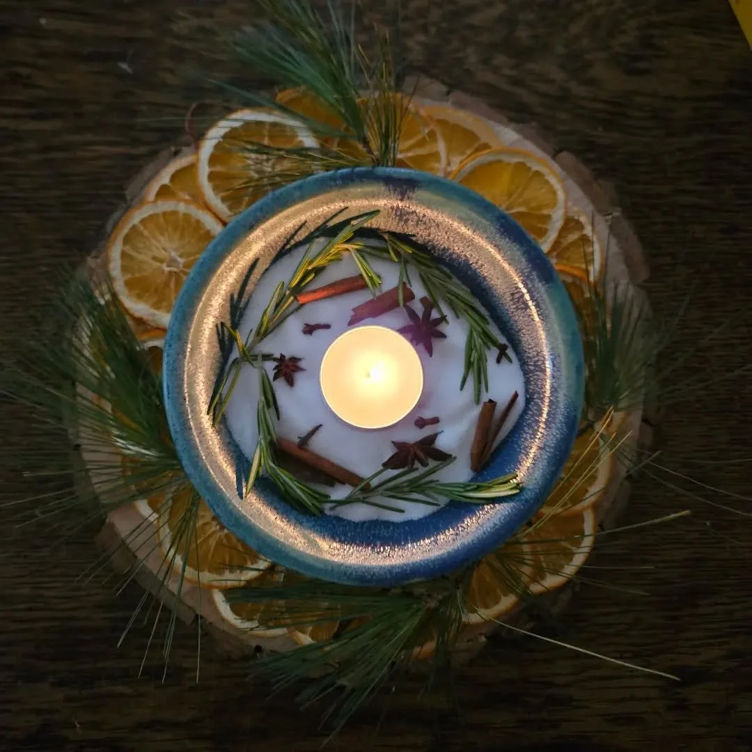 Winter holiday traditions. What are&nbsp;yours?

1. Yule salt bowl for cleansing and protection

2. Yule log cake

3.&nbsp; Dried orange garland

4. Fire

5. Yule log

6. First Santa visit!

#wintersolstice #yule #wintertraditions #holidaytraditions 