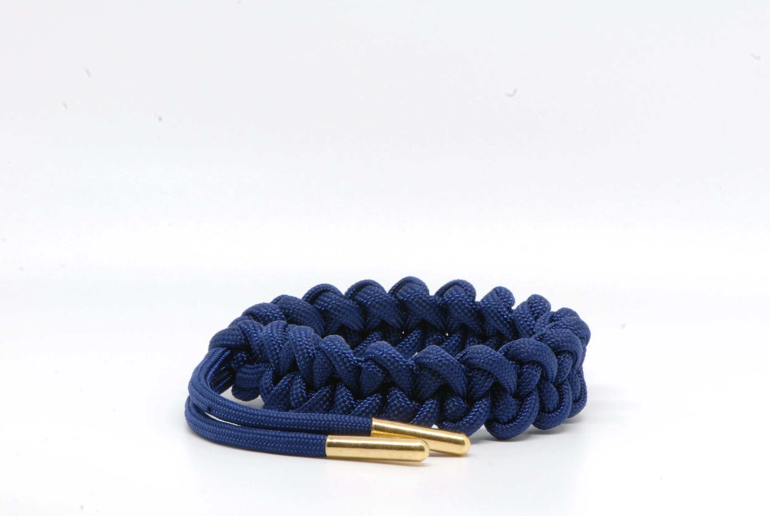 BLUE / W