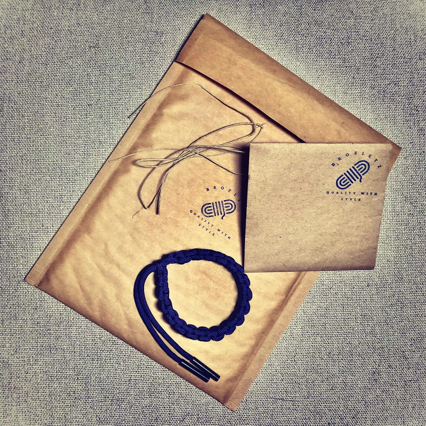 SENDING OUT A NEW ORDER! 
 
URGENT‼️: TODAY IS THE LAST DAY TO ORDER A BRACELET WITH FREE SHIPPING AND GUARANTEE ITS DELIVERY BY CHRISTMAS! (EXPEDITED SHIPPING OPTIONS ARE ALSO AVAILABLE FOR ADDITIONAL COST AT CHECKOUT)
 
USE PROMO CODE: BROZLETZ2020
