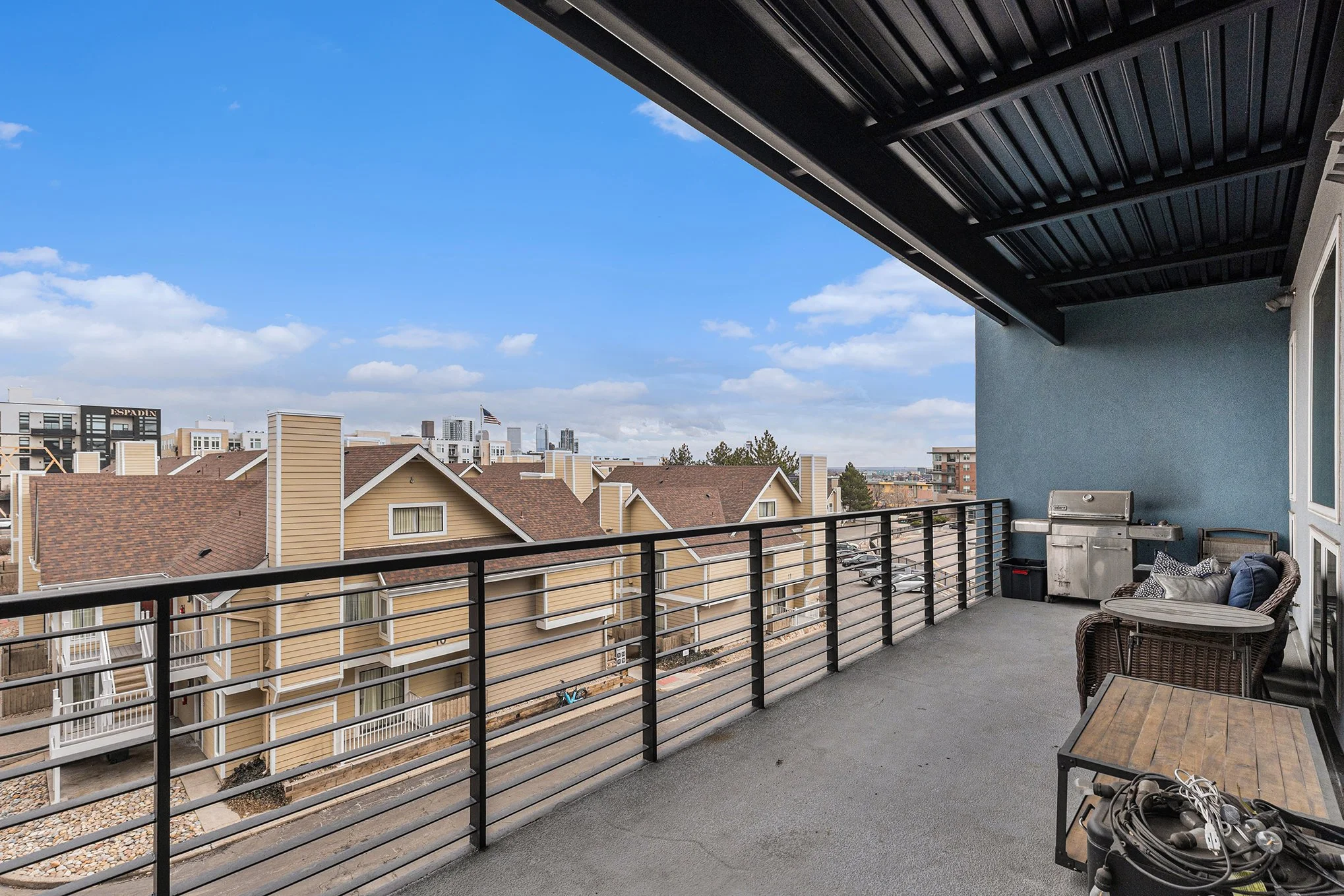 balcony.jpg