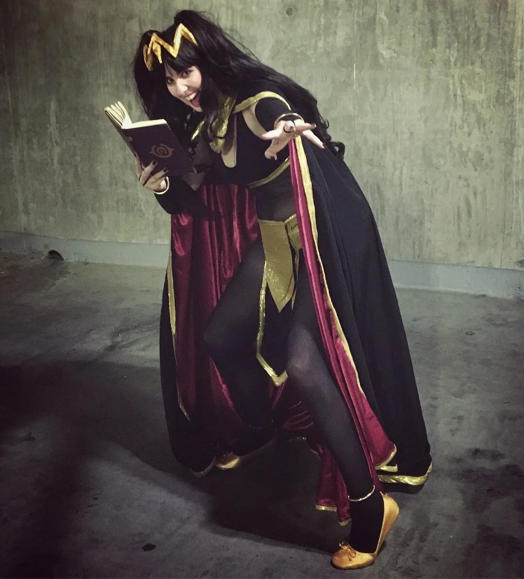  Fire Emblem Tharja Cosplay Commission  