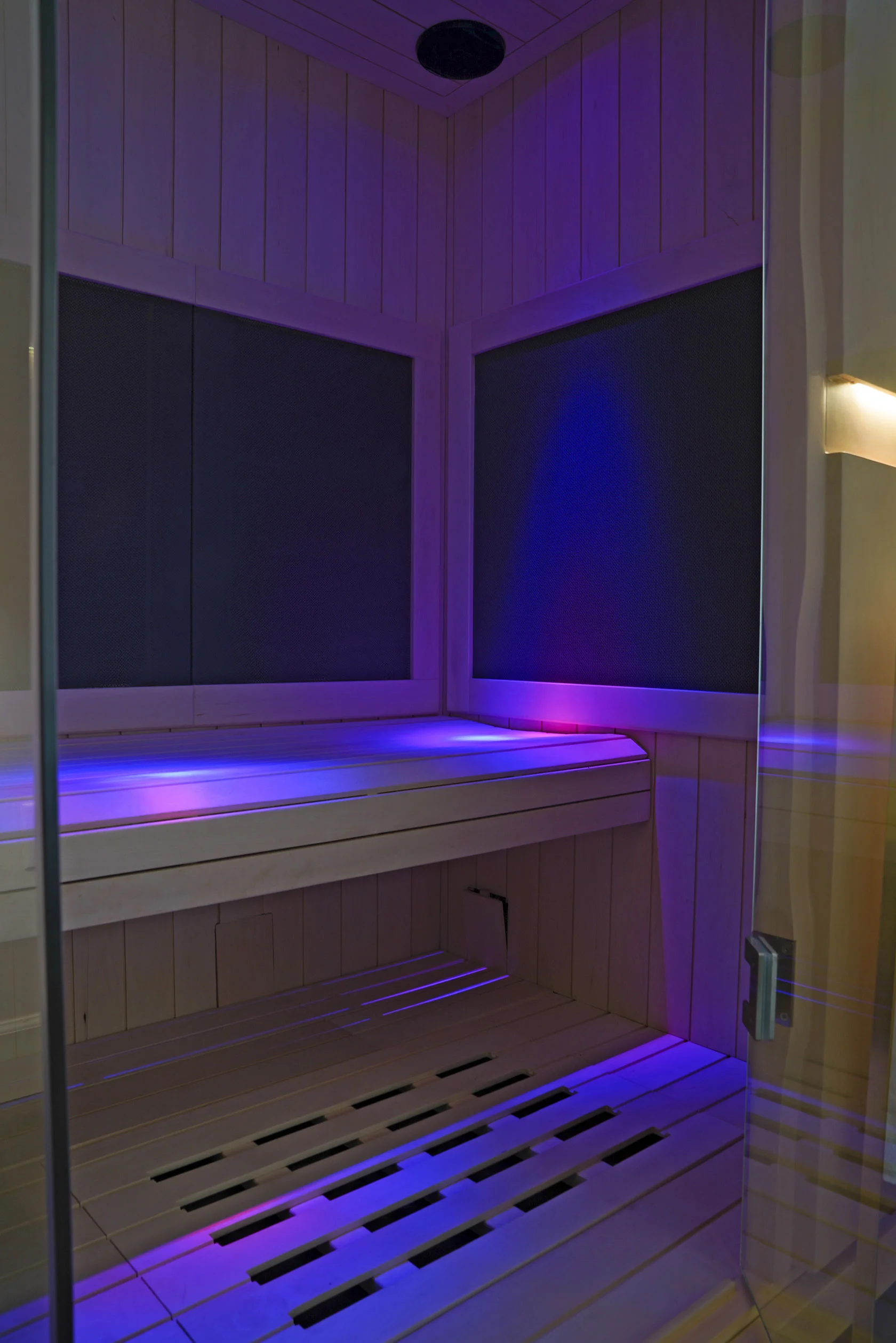 breedlove-chromotherapy-banner.jpg