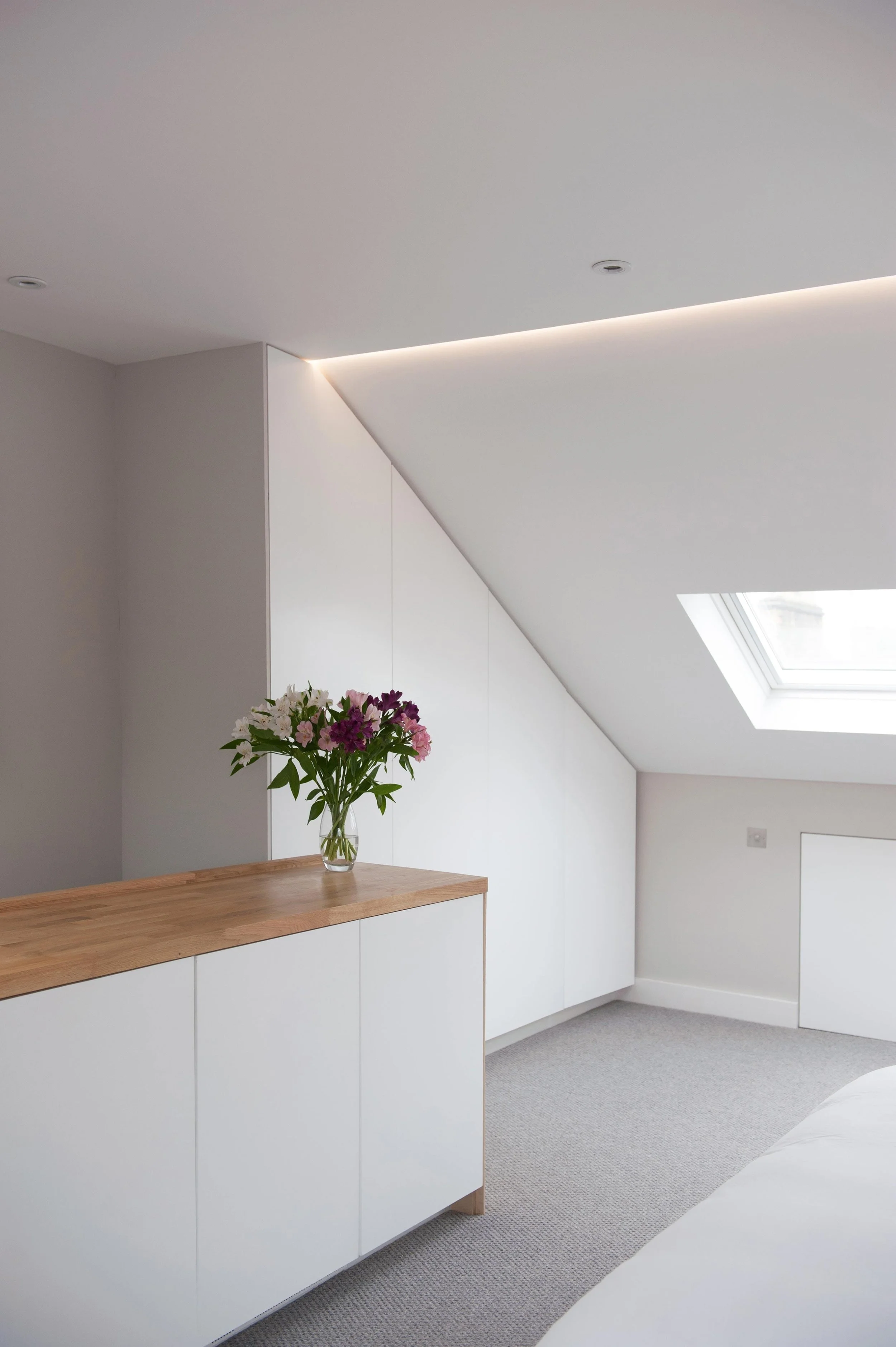 14-Wimbledon-modern-residential-extension-loft-conversion-mansard-bespoke-joinery.jpg