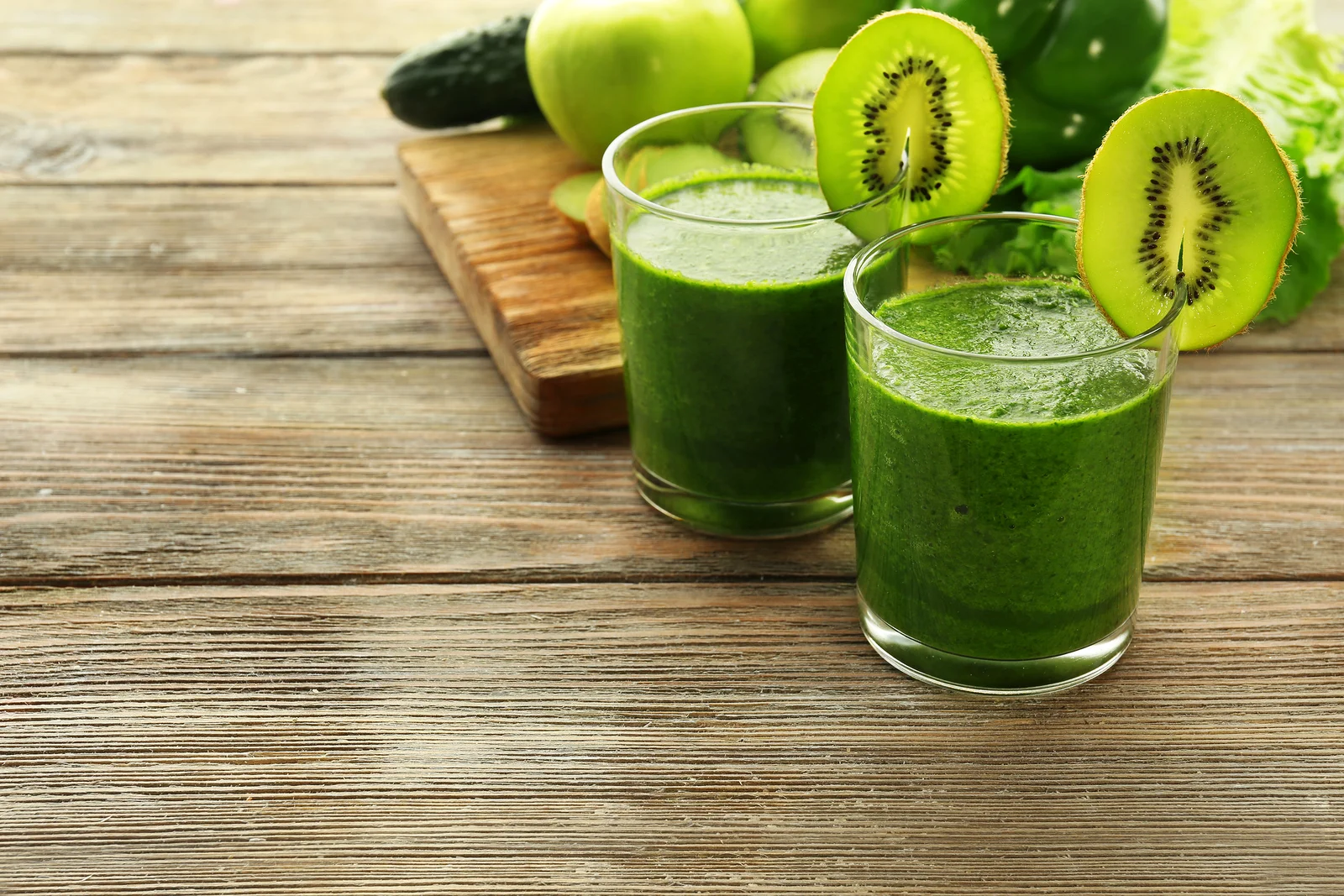 bigstock-Green-fresh-healthy-juice-with-82844048 (1).jpg