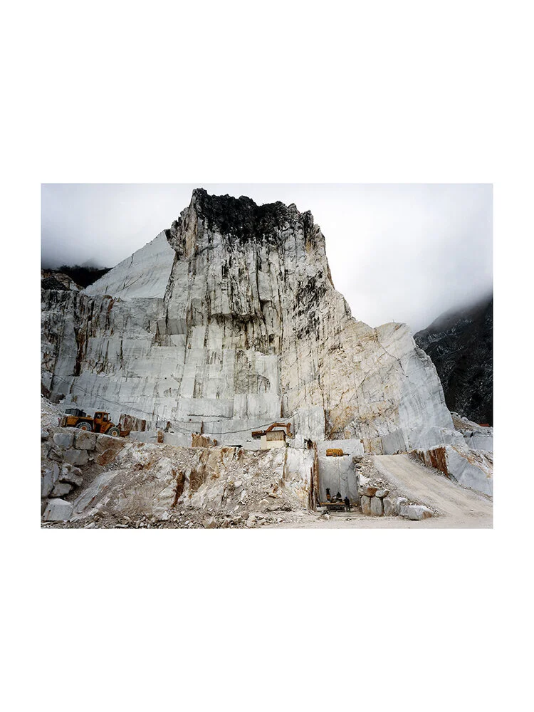 06-carrara_06-retouch 60x80 750x1000 ( 200dpi.jpg