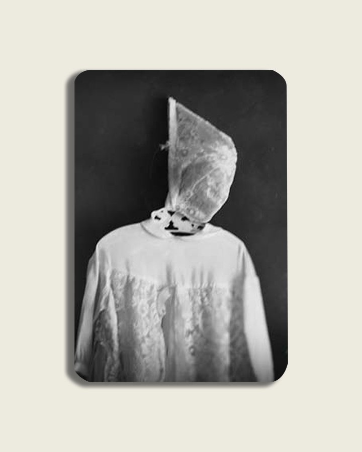 0108 - PHOTOCARD - CORINA BOUWERIKS - ARTPRINT - CHRISTIAN GOWN - PHOTOCARD - 002-WEB.jpg