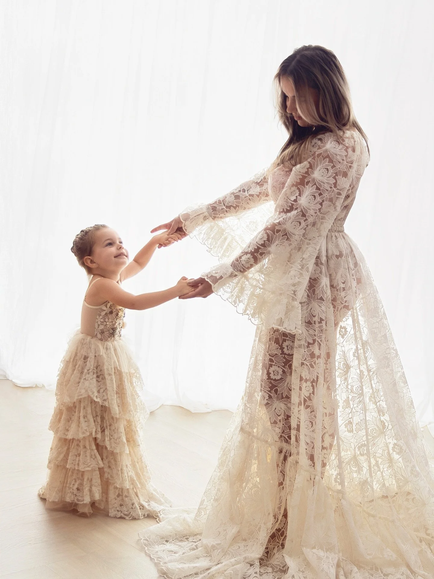 ✨ Where love lives in the quiet moments&hellip;
The brush of tiny hands against lace, the safety of arms that hold you, the soft laughter that fills the air &mdash; fleeting seconds that become forever when captured in light.

These sessions are all 