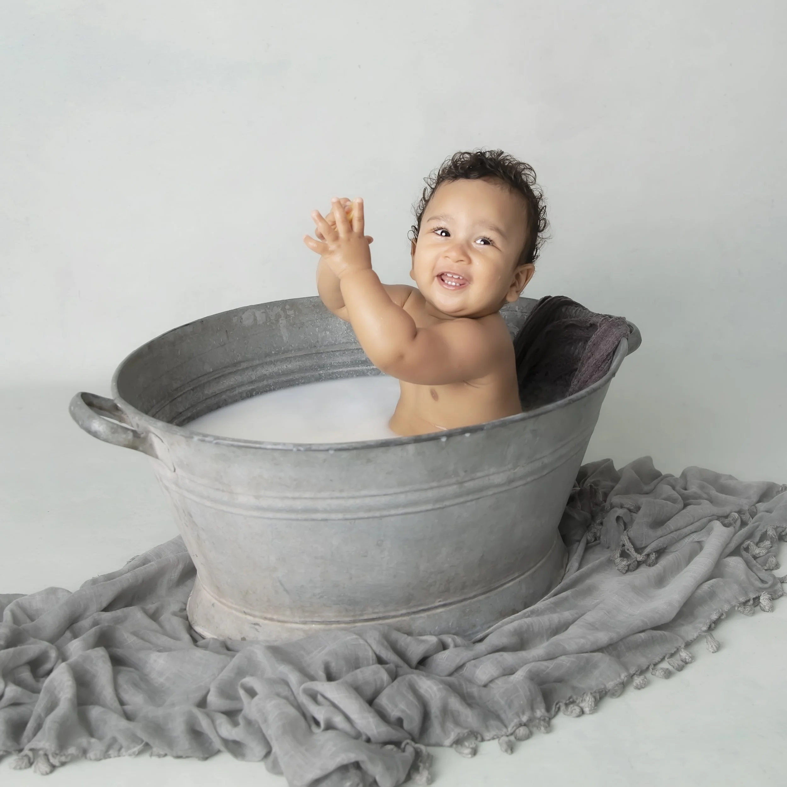 Milkbath baby 12 months