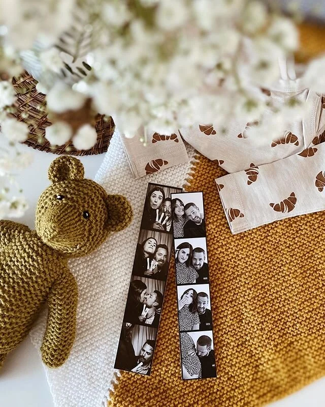 It might not be the pregnancy experience we had ever imagined or been prepared for, and that sadness of not being able to have appointments and scans together or spend a day shopping for the big purchases still lingers, I&rsquo;m taking away the main positive in that we&rsquo;re in this together - as there&rsquo;s nobody else I&rsquo;d have wanted to experience all of this with, in this current situation, than with him 🧡
If you like a bit of mush or just enjoy pregnancy updates, then I&rsquo;ve popped up my second trimester blog post (LINK IN BIO) and as you can probably see from this photo, we had to get creative at home and make our own second trimester photobooth strip!