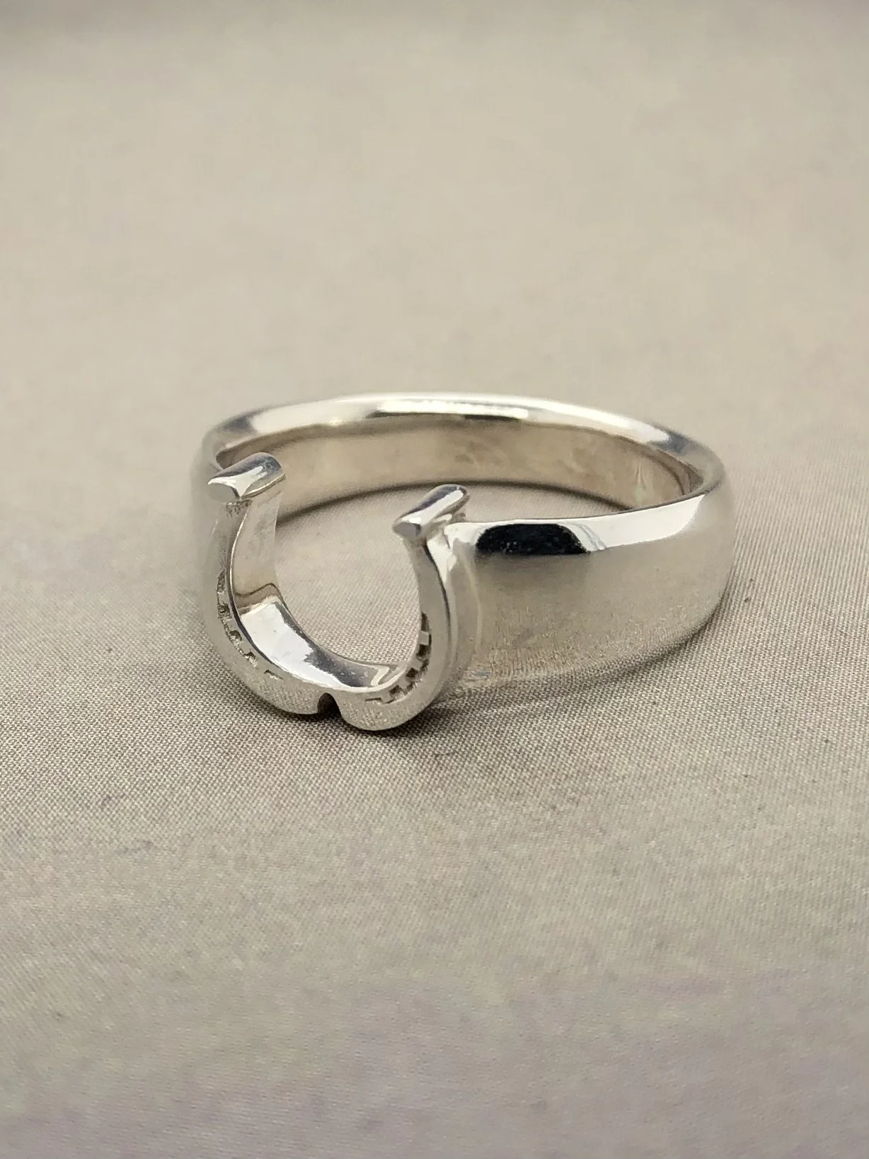 SS Extra wid draft shoe ring left side.jpeg