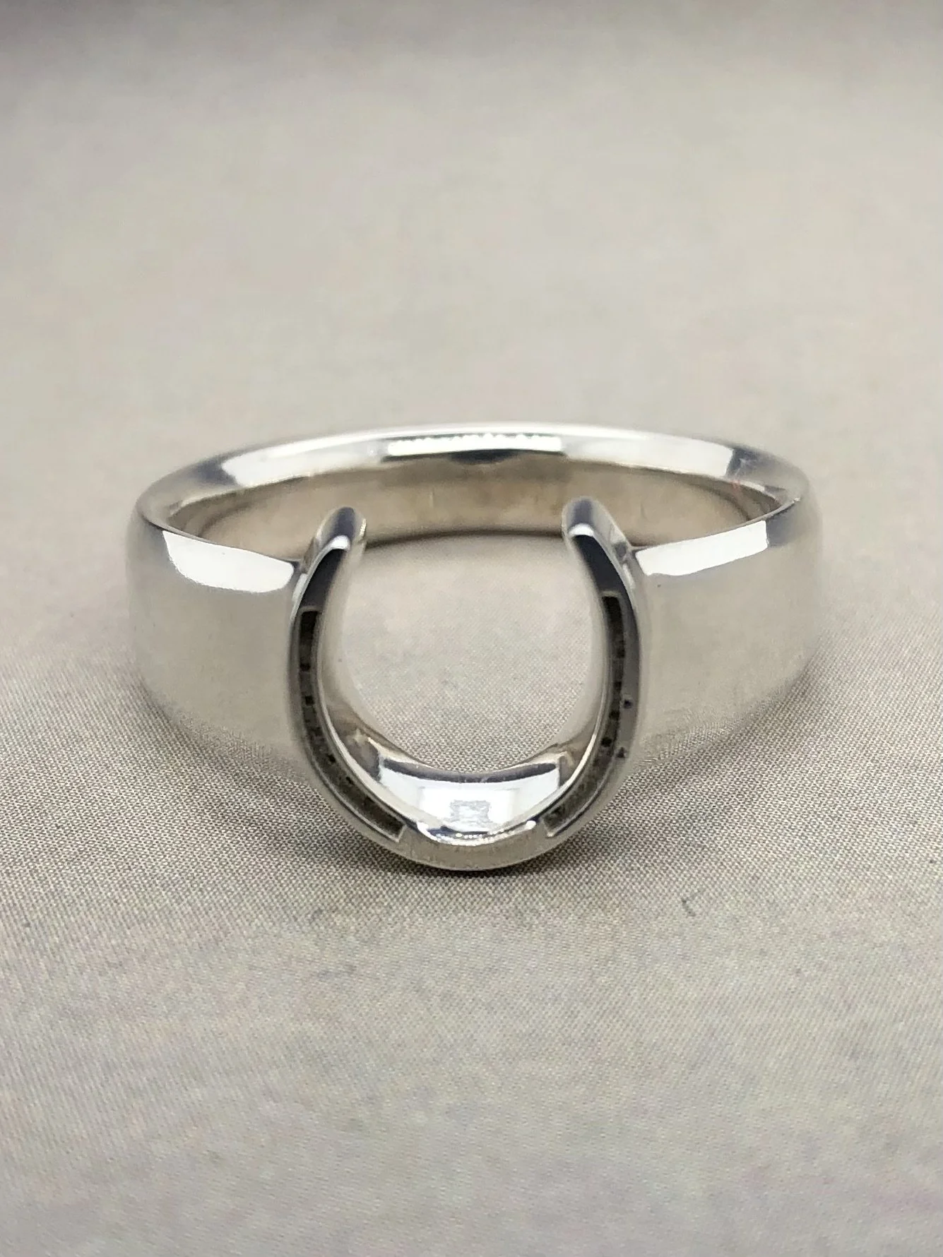 SS extra wide rim shoe ring front.jpeg