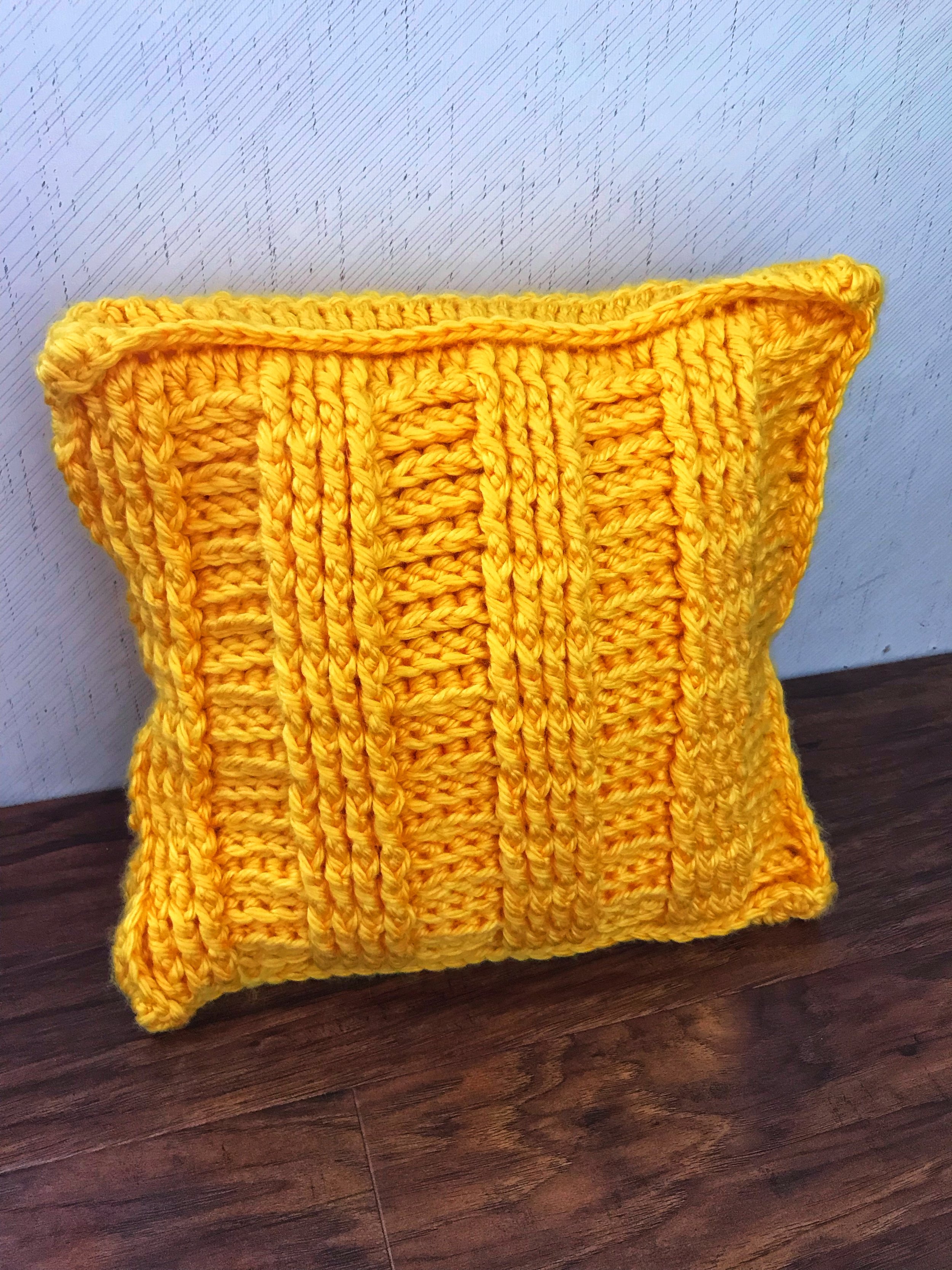 PDF Pattern: Dréimire Crochet Bulky Pillow Cover