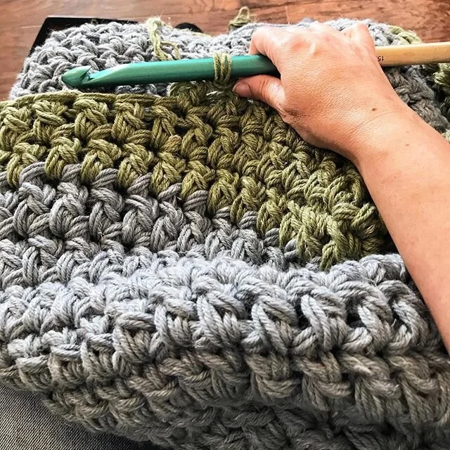 Big Hook Crochet = Huge amount of fiber fun! #bighookcrochetcushion #bighookcrochet #crochetottoman #crochet #crochetersofinstagram #crochetersofig #crochetdesign #crochetdesigner #creativeendeavorsks #crochetfloorpouf