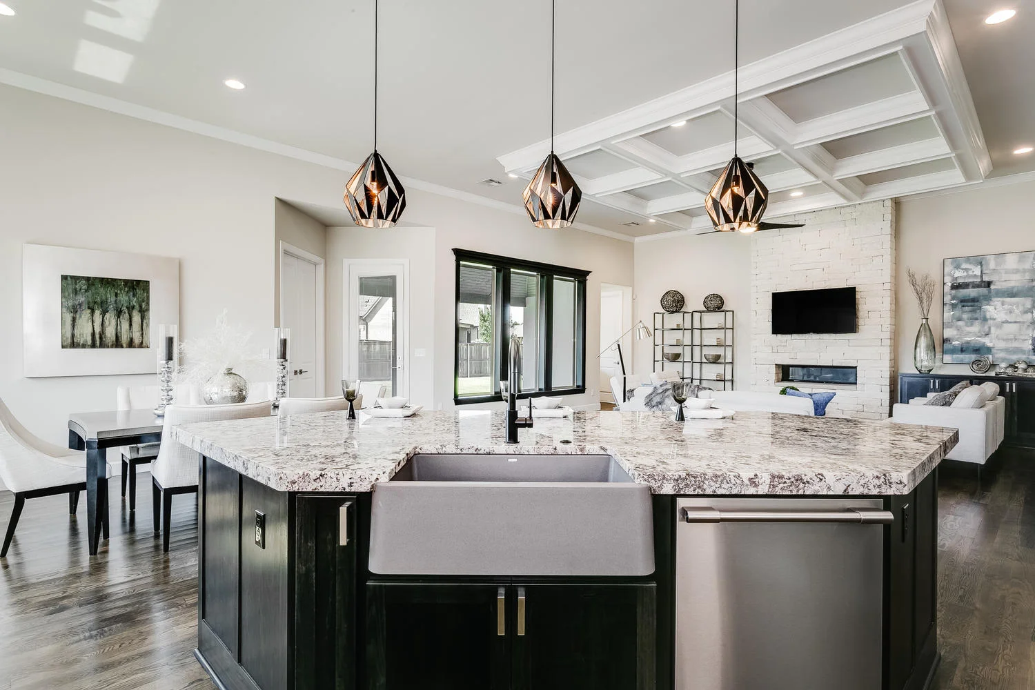 5812 W Waco Broken Arrow OK-large-010-34-Kitchen-1500x1000-72dpi.jpg