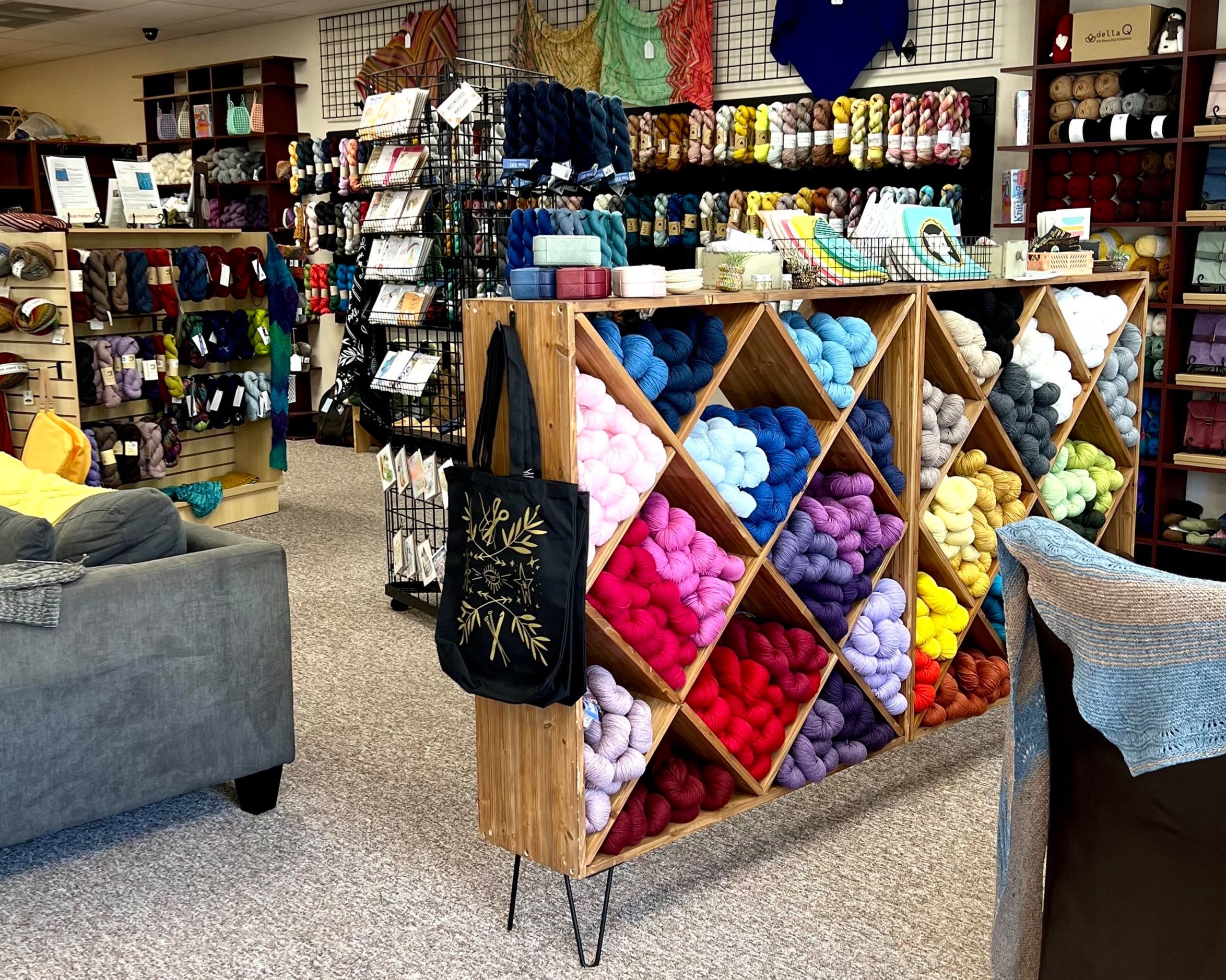 KNITS & KNOTS MINDEN — Sierra Nevada Yarn Crawl