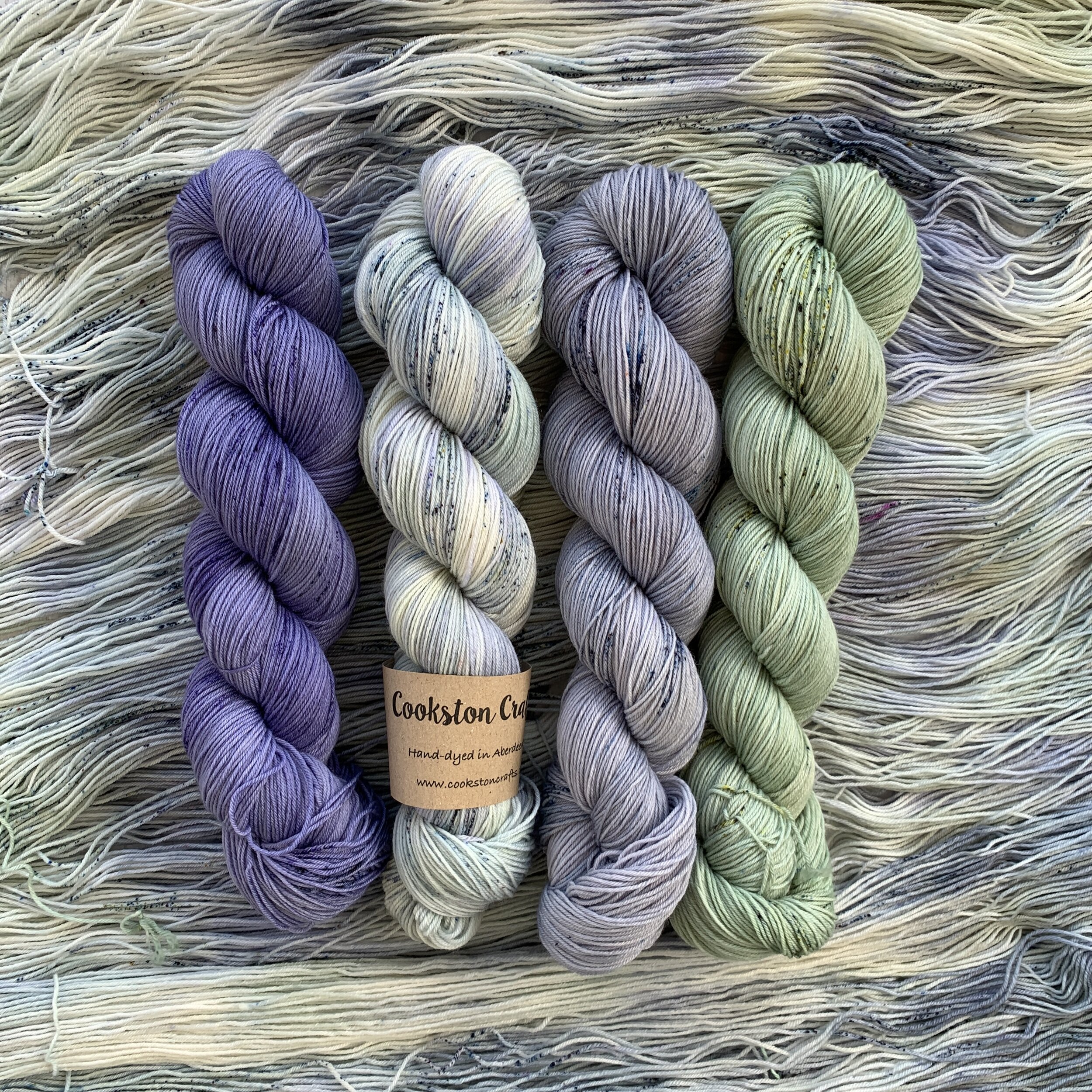 STONE WOOL SILK SINGLE FINGERING