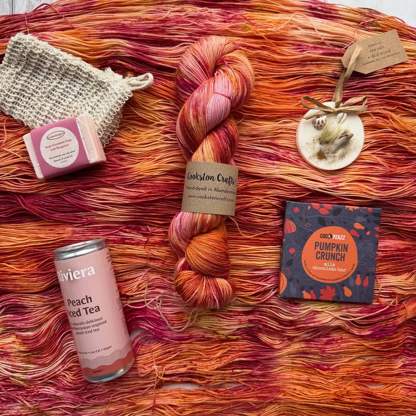 September Treat Box reveal!

This one was so fun to dye.

The treats were&hellip;

Peach Ice Tea from @rivieraicedtea, 
a scented wax decoration from@bobella.co Spiced pumpkin chocolate from @coco_pzazz 
A beautiful handmade soap from local soap make