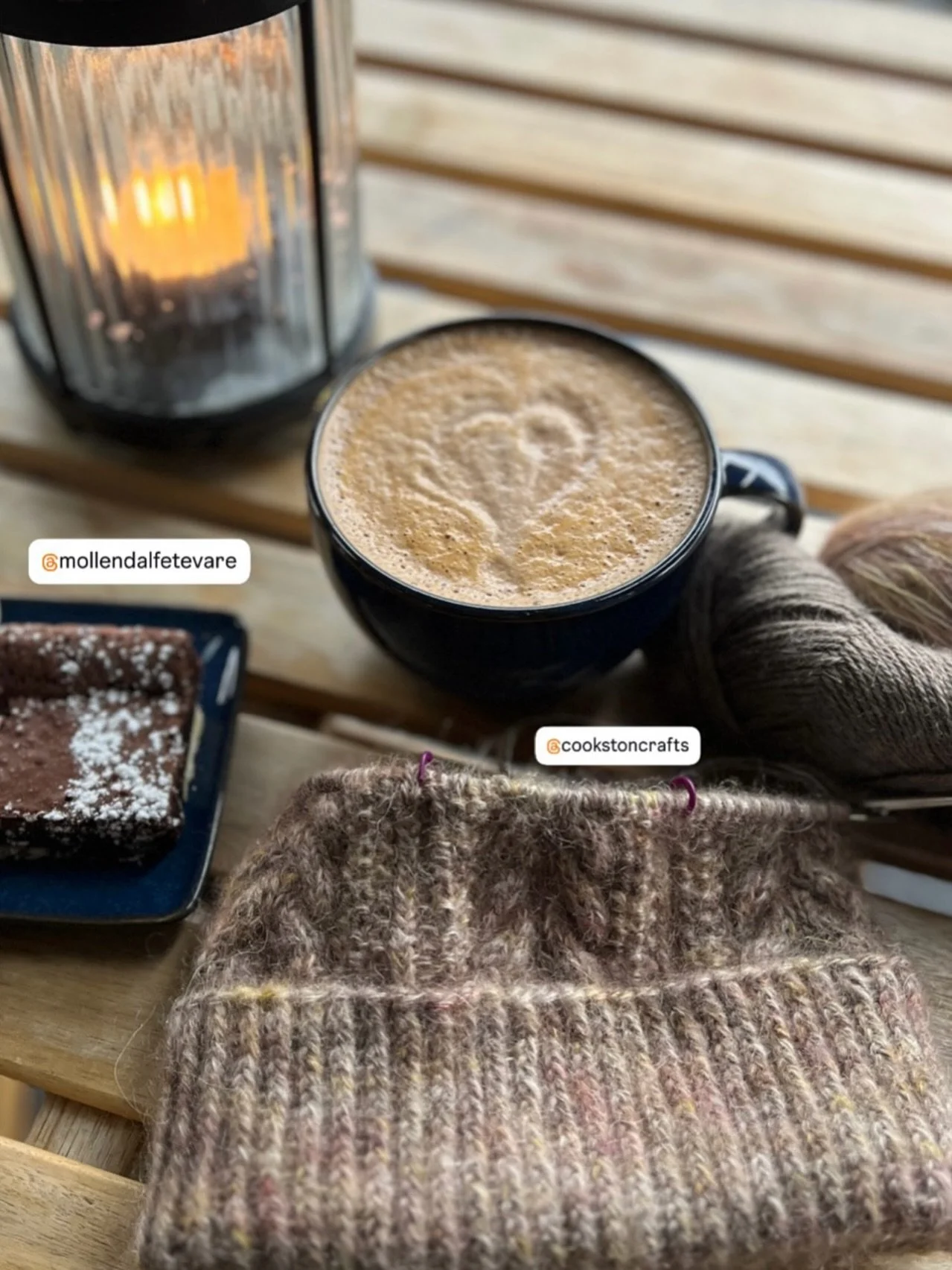 How cosy and inviting does this look?

@strikke.kristin is knitting the #vinterflettelue or #wintercabledbeanie by @strikkesoffe 

It&rsquo;s &rsquo;Chocolate Chai&rsquo; mohair silk held with a strand of commercial yarn and it adds such a beautiful 