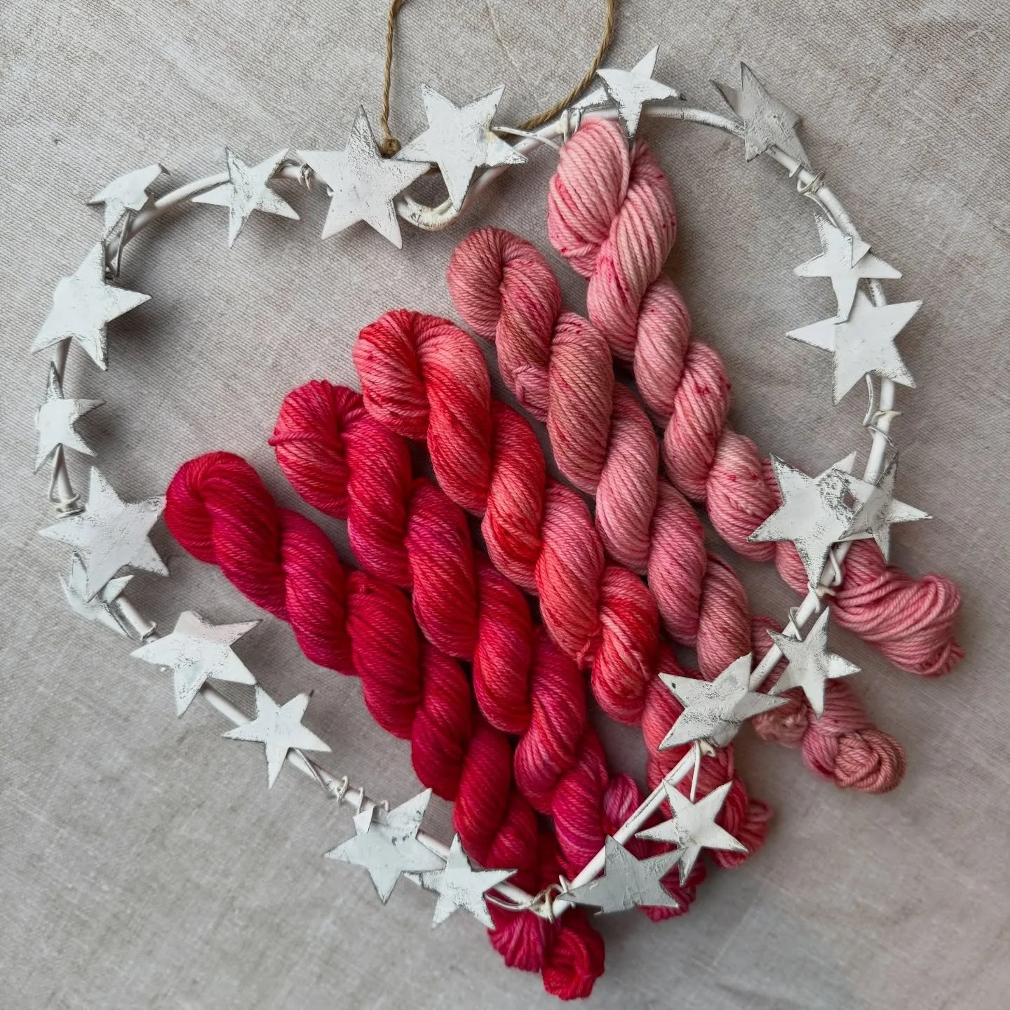 I&rsquo;ve just added these mini sets and new yarn to the website - an old recipe but very fitting&hellip;.Don&rsquo;t Buy Me Flowers.

You can find them on the home page of the website. All orders will be posted first class tomorrow.

I used a set o