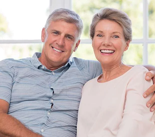 options-for-replacing-missing-teeth-header.jpg